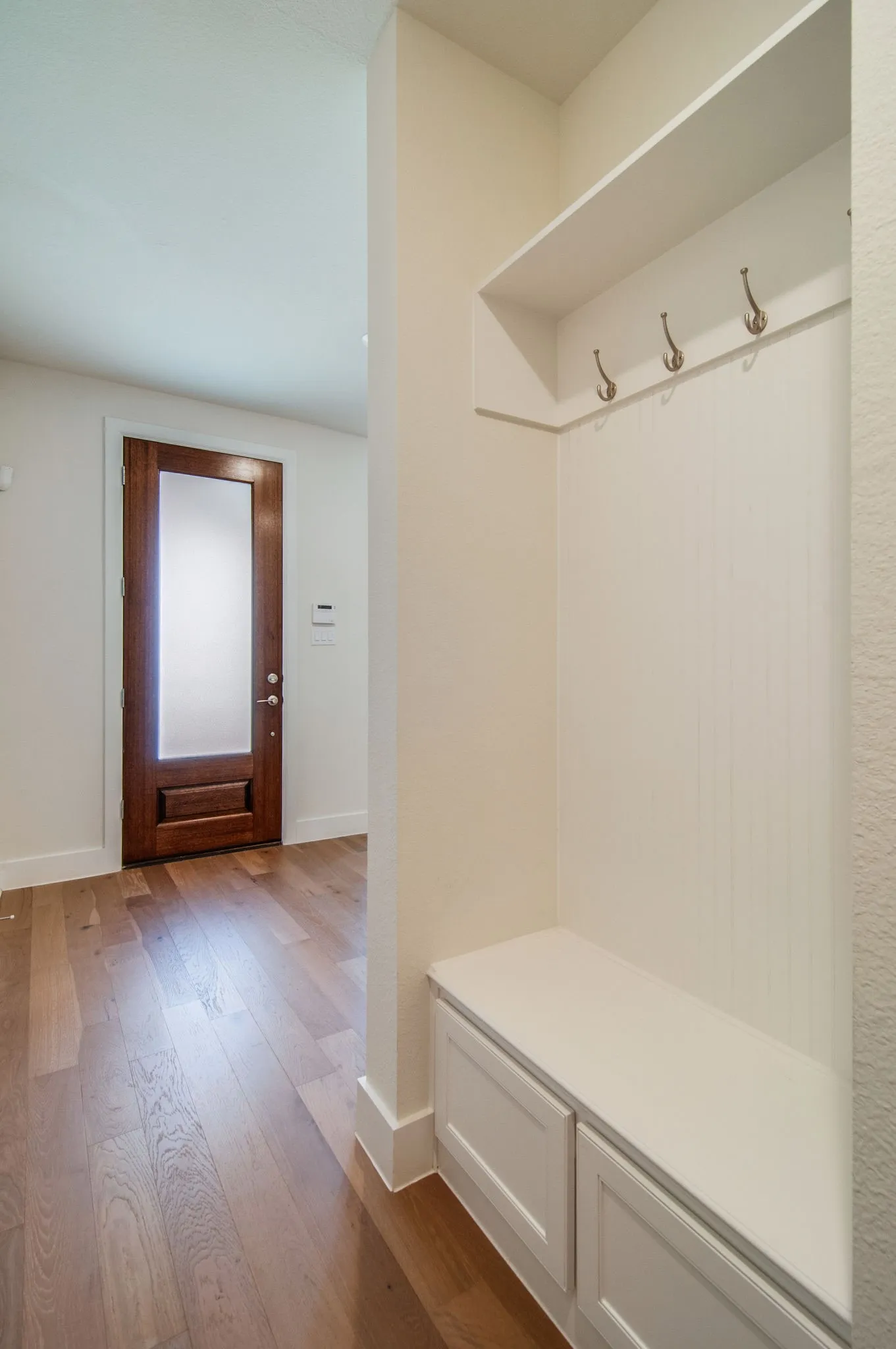 Single Family Residence For Rent in Dallas County , 8221 Folcroft Lane, Dallas, Texas 75231, 3 Bedroom, 4 Bathroom, 2 Garage spaces, 2,389 Sqft, built in 2019, mls#21405200, Real Estate Agent in Dallas, Homes For Rent in Dallas county, Homes For Rent in Dallas, Realtor in Dallas Texas, Real Estate Brokerage Independent Realty Texas, Luminita Cordes Realtor