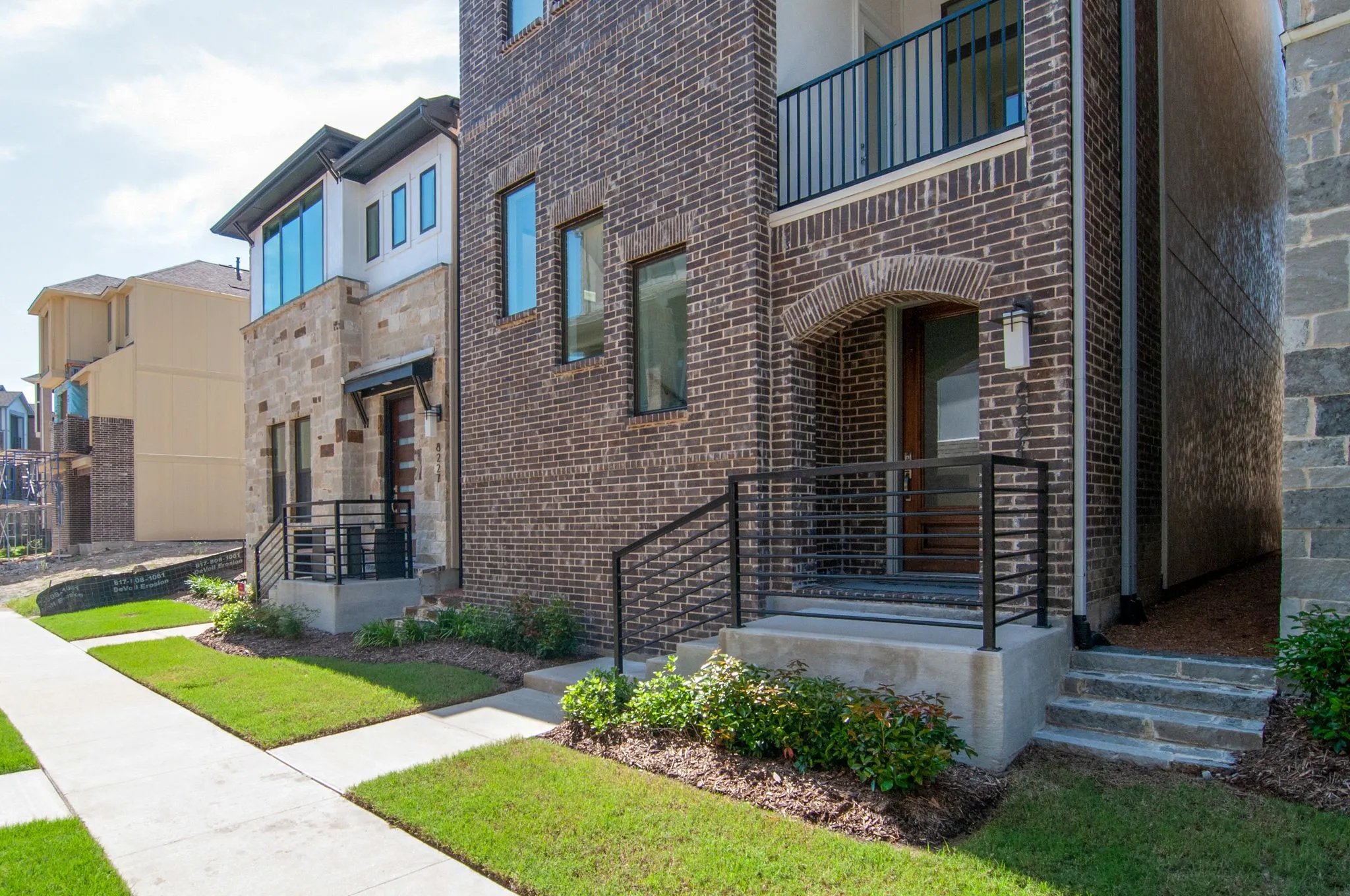 Single Family Residence For Rent in Dallas County , 8221 Folcroft Lane, Dallas, Texas 75231, 3 Bedroom, 4 Bathroom, 2 Garage spaces, 2,389 Sqft, built in 2019, mls#21405200, Real Estate Agent in Dallas, Homes For Rent in Dallas county, Homes For Rent in Dallas, Realtor in Dallas Texas, Real Estate Brokerage Independent Realty Texas, Luminita Cordes Realtor