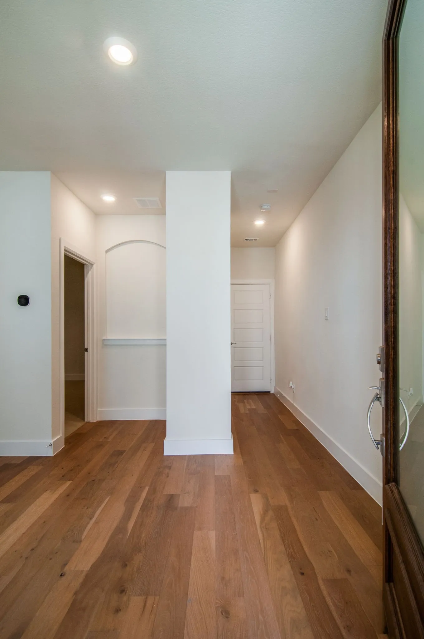 Single Family Residence For Rent in Dallas County , 8221 Folcroft Lane, Dallas, Texas 75231, 3 Bedroom, 4 Bathroom, 2 Garage spaces, 2,389 Sqft, built in 2019, mls#21405200, Real Estate Agent in Dallas, Homes For Rent in Dallas county, Homes For Rent in Dallas, Realtor in Dallas Texas, Real Estate Brokerage Independent Realty Texas, Luminita Cordes Realtor