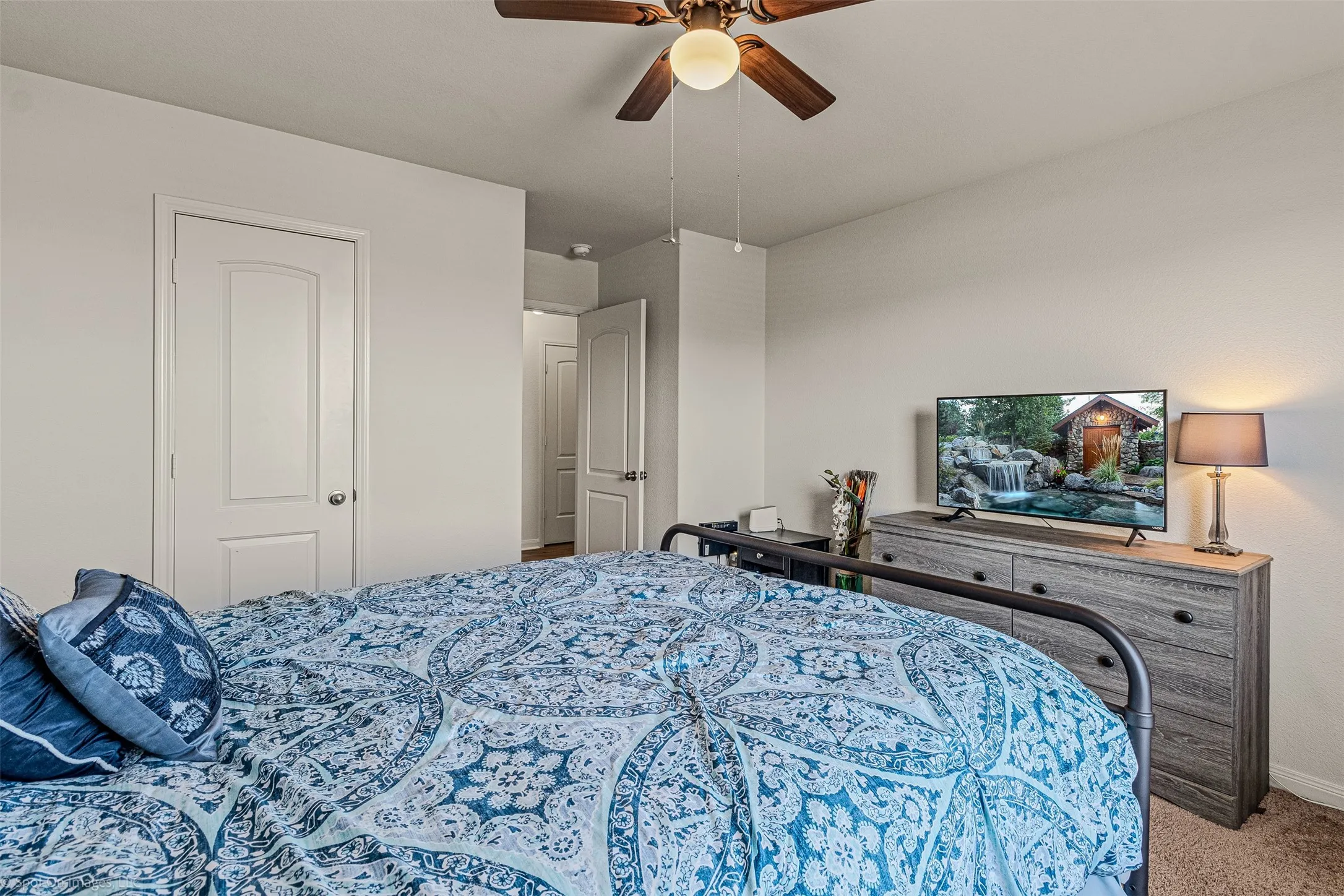 Single Family Residence For Sale in Kaufman County , 9460 Plum Court, Forney, Texas 75126, 4 Bedroom, 3 Bathroom, 2 Garage spaces, 2,235 Sqft, built in 2017, mls#21405131, Real Estate Agent in Forney, Homes For Sale in Kaufman county, Homes For Sale in Forney, Realtor in Forney Texas, Real Estate Brokerage Independent Realty Texas, Luminita Cordes Realtor