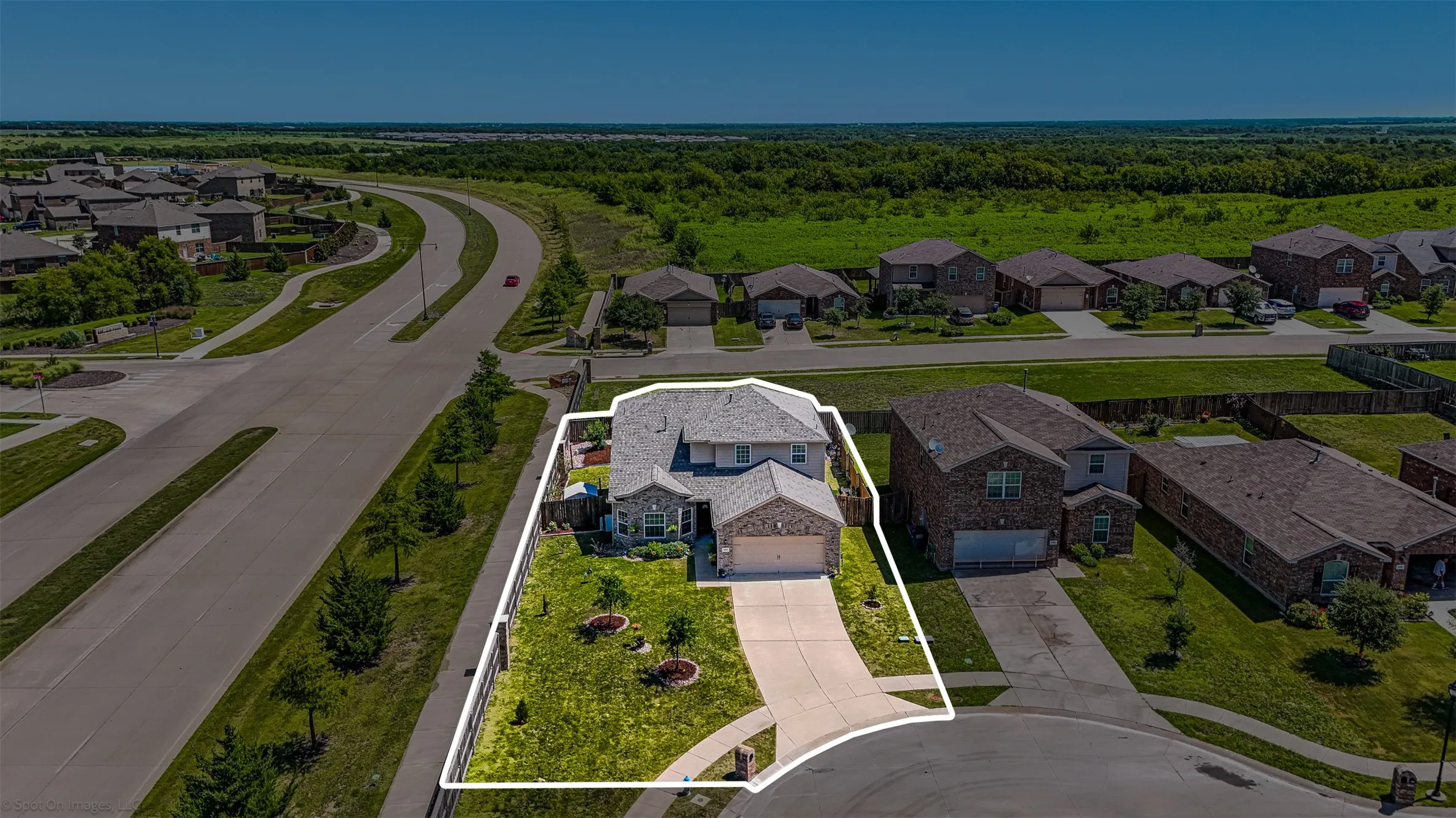 Single Family Residence For Sale in Kaufman County , 9460 Plum Court, Forney, Texas 75126, 4 Bedroom, 3 Bathroom, 2 Garage spaces, 2,235 Sqft, built in 2017, mls#21405131, Real Estate Agent in Forney, Homes For Sale in Kaufman county, Homes For Sale in Forney, Realtor in Forney Texas, Real Estate Brokerage Independent Realty Texas, Luminita Cordes Realtor