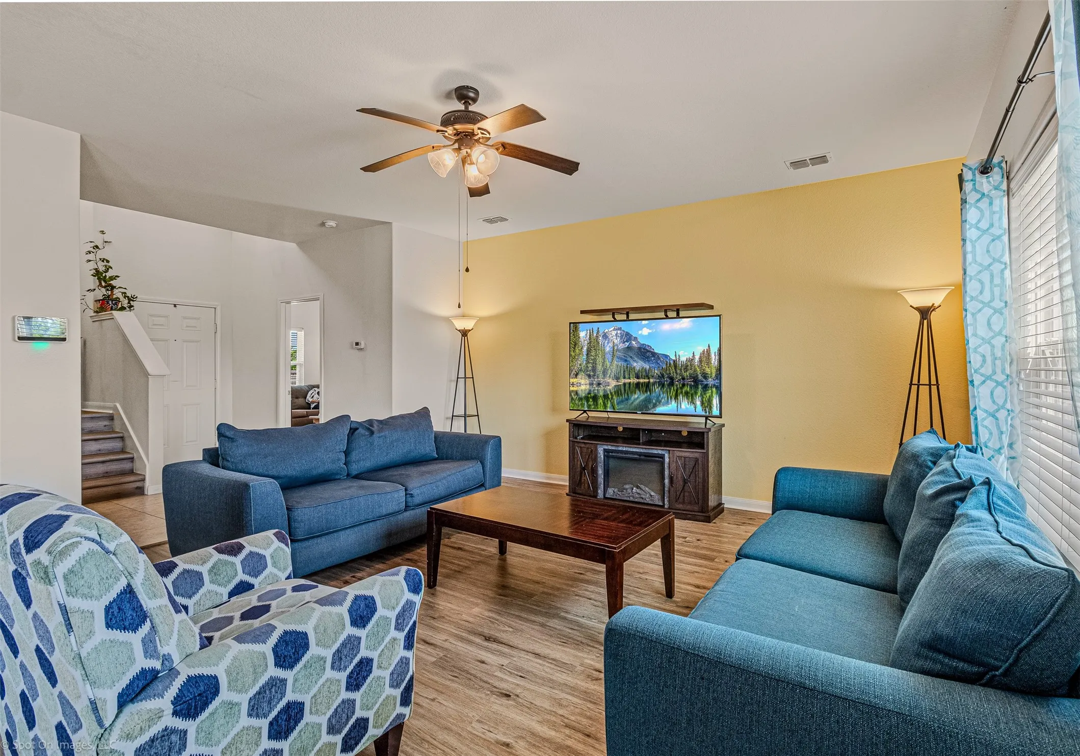 Single Family Residence For Sale in Kaufman County , 9460 Plum Court, Forney, Texas 75126, 4 Bedroom, 3 Bathroom, 2 Garage spaces, 2,235 Sqft, built in 2017, mls#21405131, Real Estate Agent in Forney, Homes For Sale in Kaufman county, Homes For Sale in Forney, Realtor in Forney Texas, Real Estate Brokerage Independent Realty Texas, Luminita Cordes Realtor