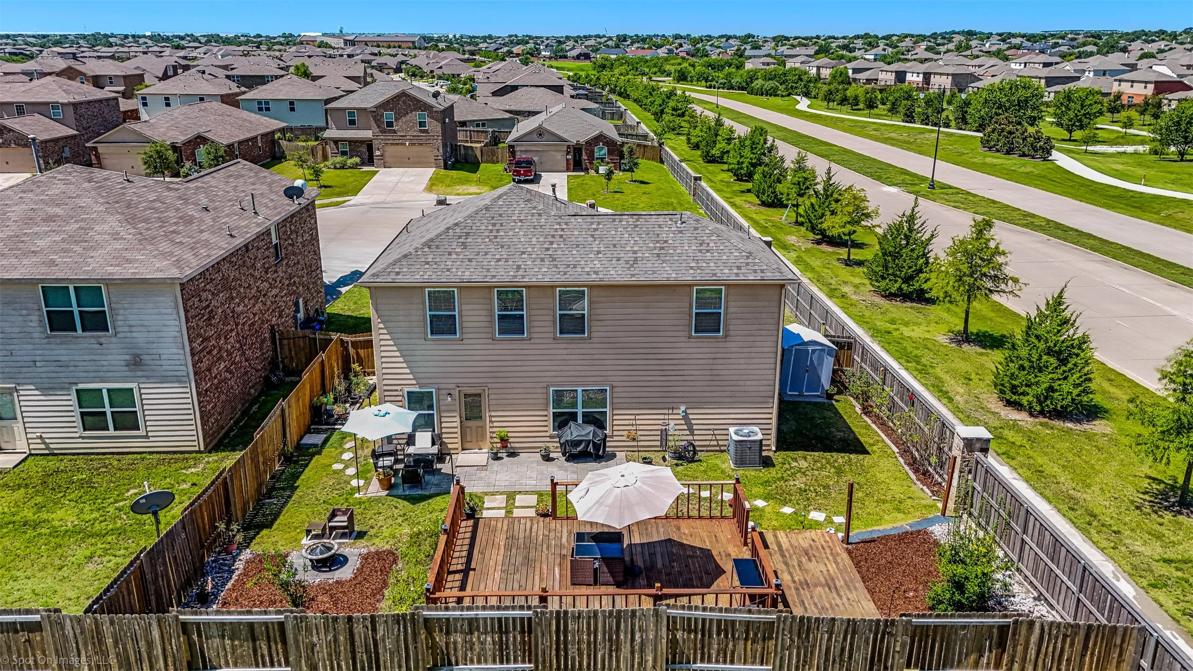 Single Family Residence For Sale in Kaufman County , 9460 Plum Court, Forney, Texas 75126, 4 Bedroom, 3 Bathroom, 2 Garage spaces, 2,235 Sqft, built in 2017, mls#21405131, Real Estate Agent in Forney, Homes For Sale in Kaufman county, Homes For Sale in Forney, Realtor in Forney Texas, Real Estate Brokerage Independent Realty Texas, Luminita Cordes Realtor
