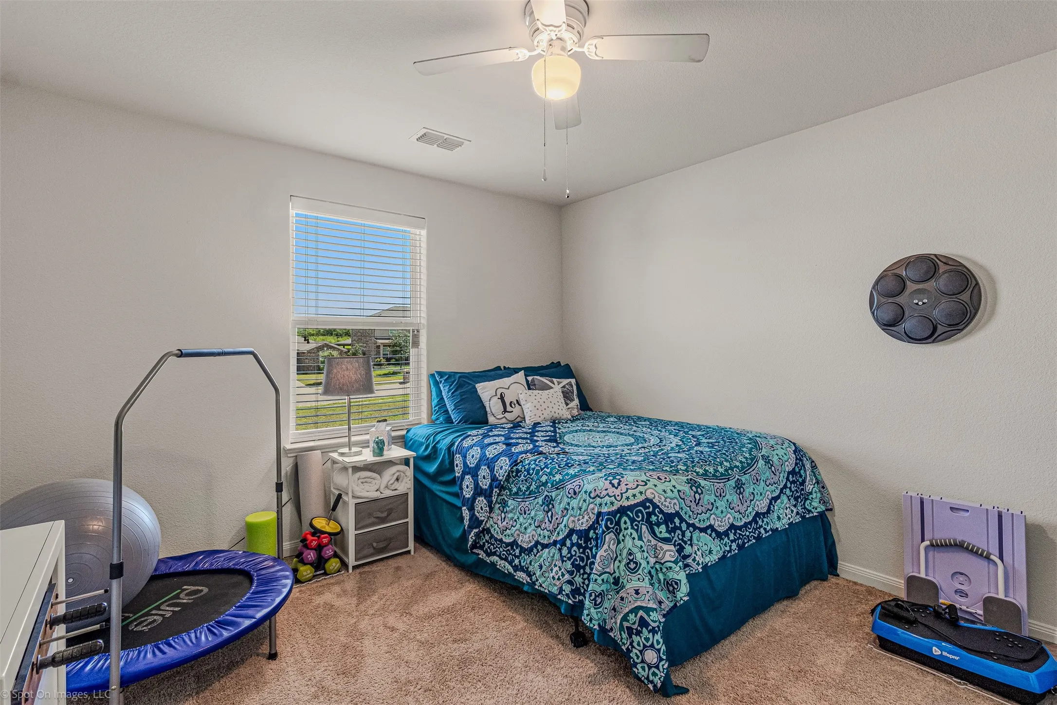 Single Family Residence For Sale in Kaufman County , 9460 Plum Court, Forney, Texas 75126, 4 Bedroom, 3 Bathroom, 2 Garage spaces, 2,235 Sqft, built in 2017, mls#21405131, Real Estate Agent in Forney, Homes For Sale in Kaufman county, Homes For Sale in Forney, Realtor in Forney Texas, Real Estate Brokerage Independent Realty Texas, Luminita Cordes Realtor