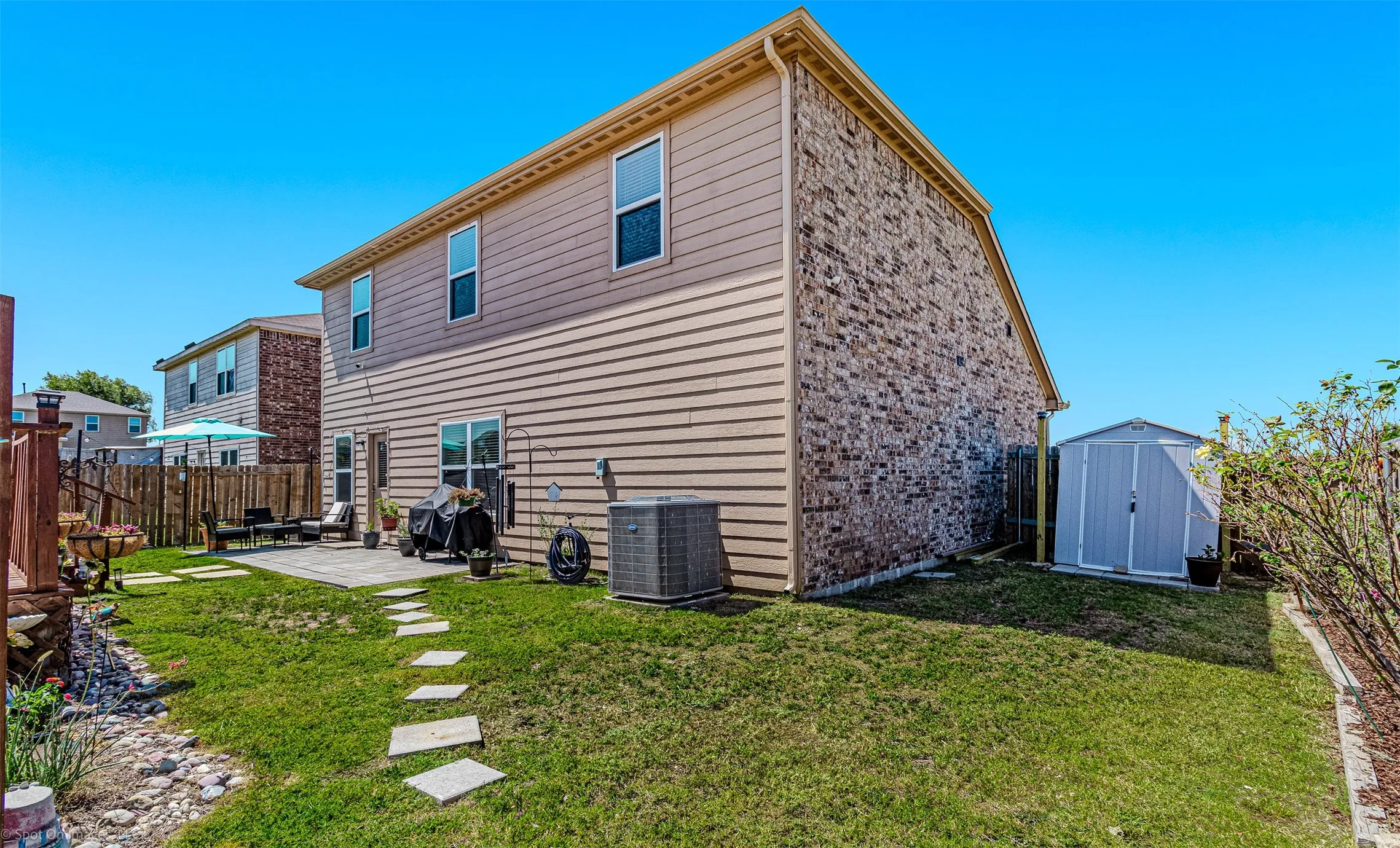 Single Family Residence For Sale in Kaufman County , 9460 Plum Court, Forney, Texas 75126, 4 Bedroom, 3 Bathroom, 2 Garage spaces, 2,235 Sqft, built in 2017, mls#21405131, Real Estate Agent in Forney, Homes For Sale in Kaufman county, Homes For Sale in Forney, Realtor in Forney Texas, Real Estate Brokerage Independent Realty Texas, Luminita Cordes Realtor