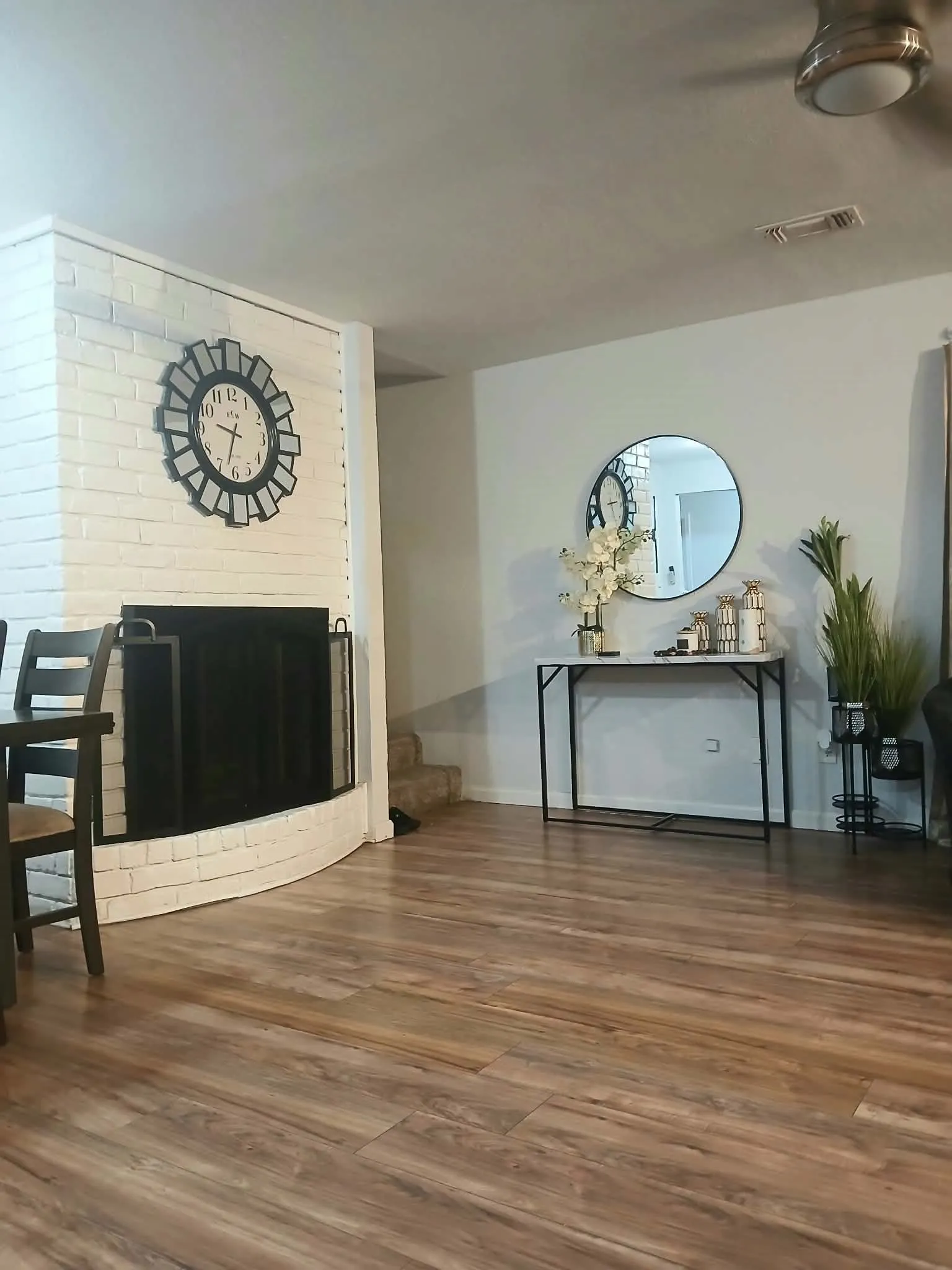 Single Family Residence For Sale in Dallas County , 1111 Hickory Street, Irving, Texas 75060, 3 Bedroom, 3 Bathroom, 2 Garage spaces, 1,494 Sqft, built in 1964, mls#21403685, Real Estate Agent in Irving, Homes For Sale in Dallas county, Homes For Sale in Irving, Realtor in Irving Texas, Real Estate Brokerage Independent Realty Texas, Luminita Cordes Realtor