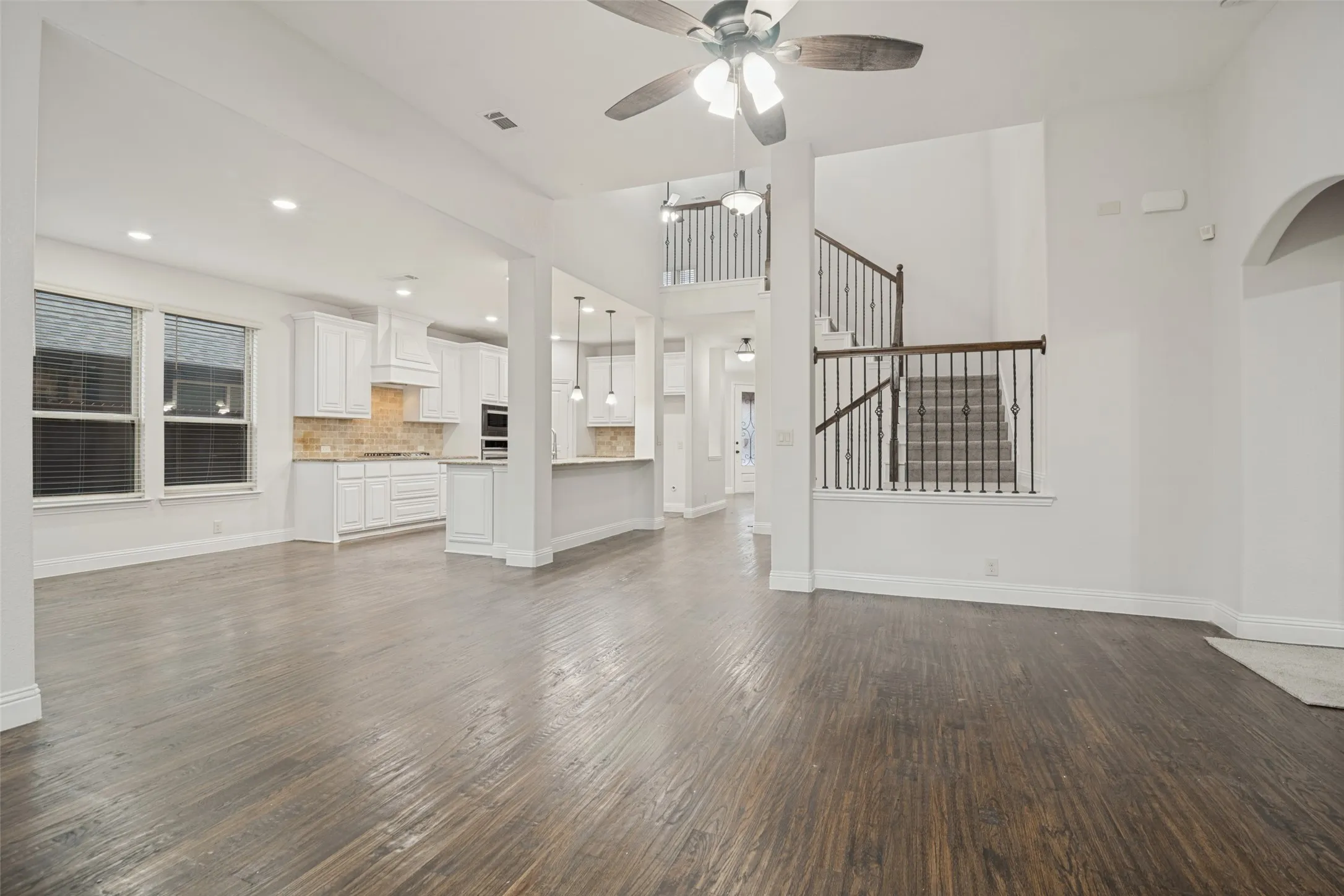 Single Family Residence For Sale in Kaufman County , 1814 Huntsman Way, Heath, Texas 75126, 4 Bedroom, 4 Bathroom, 3 Garage spaces, 3,927 Sqft, built in 2018, mls#21401660, Real Estate Agent in Heath, Homes For Sale in Kaufman county, Homes For Sale in Heath, Realtor in Heath Texas, Real Estate Brokerage Independent Realty Texas, Luminita Cordes Realtor