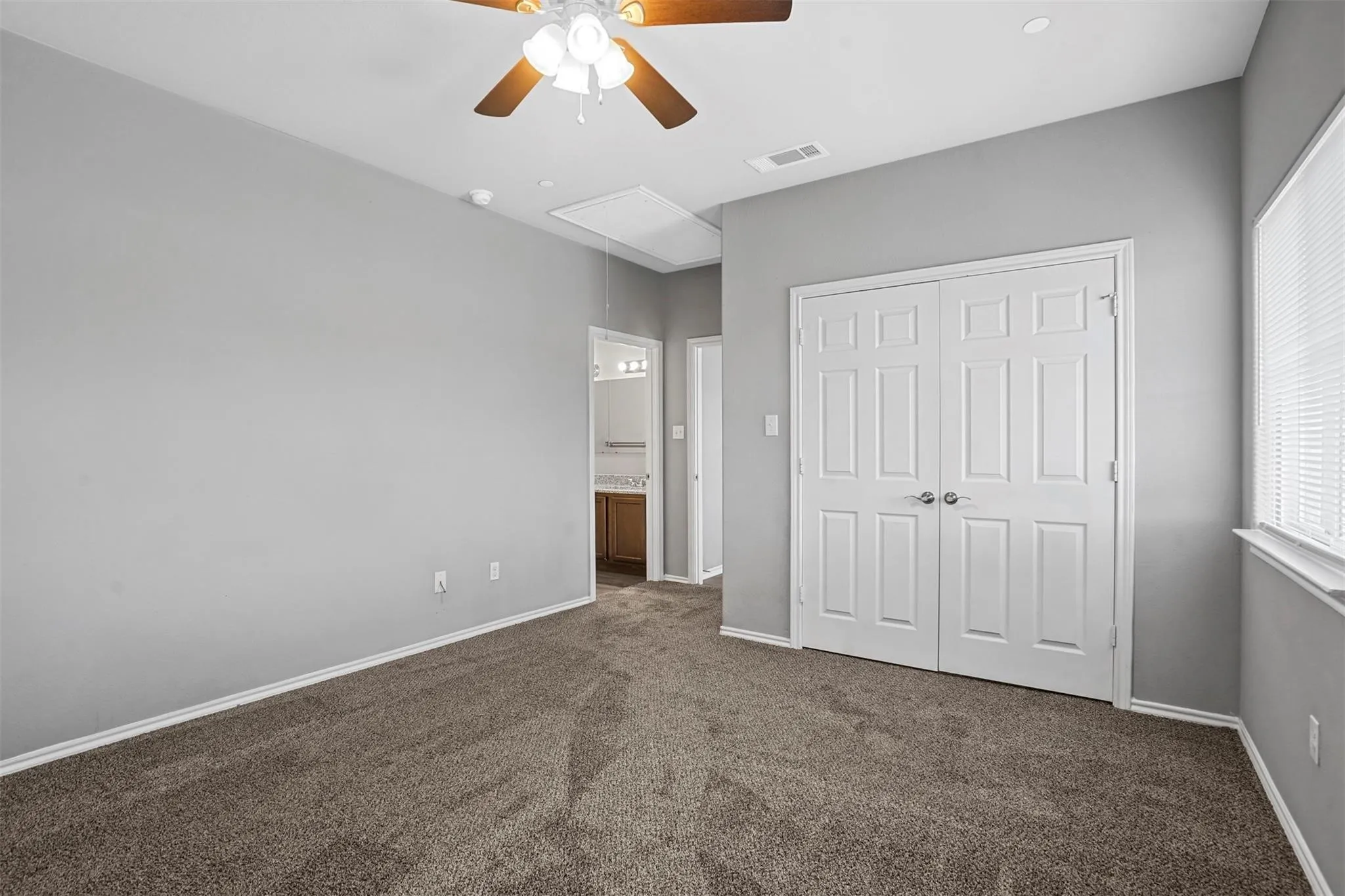 Apartment For Rent in Denton County , 612 Meadow View Court 101, Denton, Texas 76207, 3 Bedroom, 2 Bathroom, Garage spaces, 1,150 Sqft, built in 2017, mls#21405215, Real Estate Agent in Denton, Homes For Rent in Denton county, Homes For Rent in Denton, Realtor in Denton Texas, Real Estate Brokerage Independent Realty Texas, Luminita Cordes Realtor