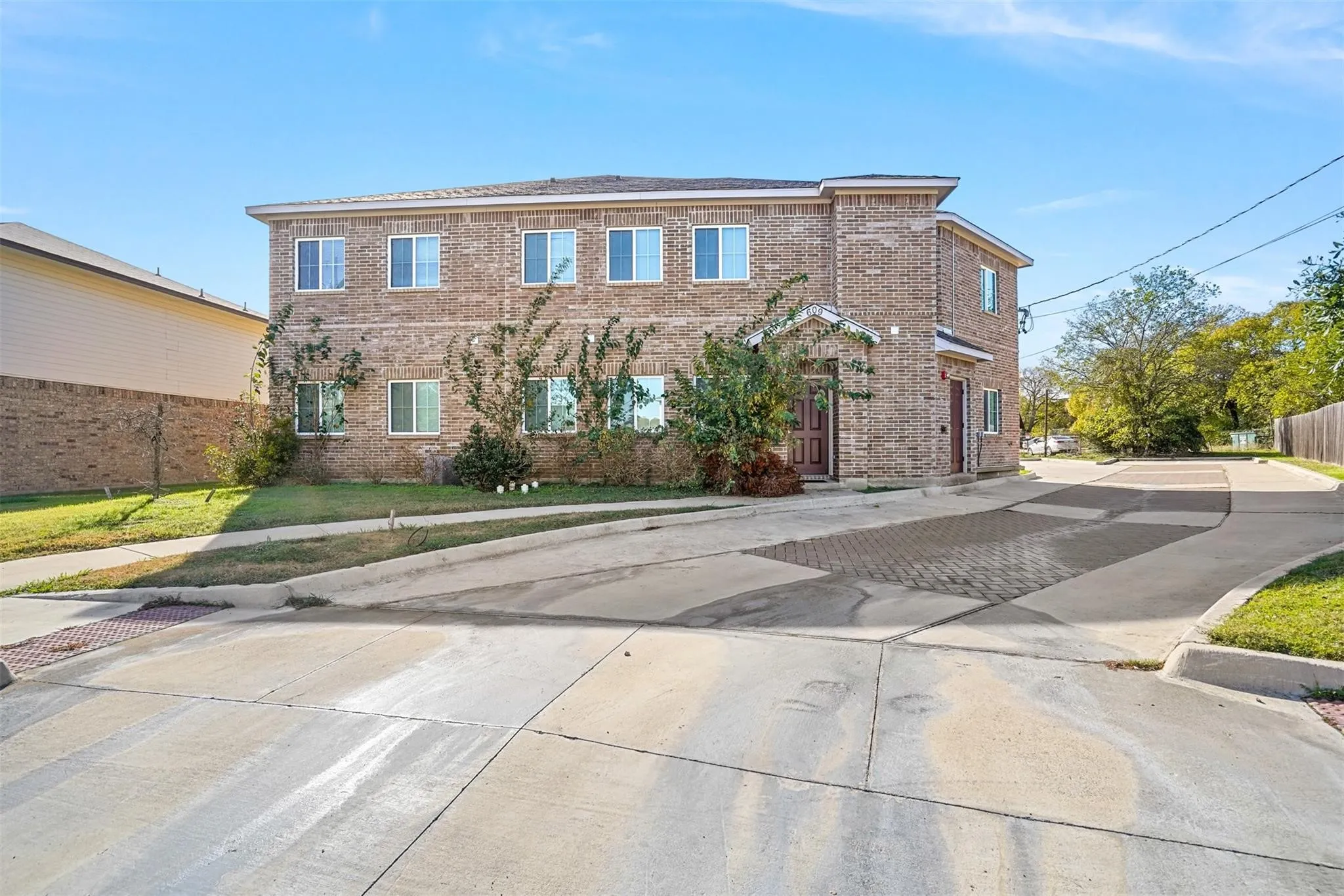 Apartment For Rent in Denton County , 612 Meadow View Court 101, Denton, Texas 76207, 3 Bedroom, 2 Bathroom, Garage spaces, 1,150 Sqft, built in 2017, mls#21405215, Real Estate Agent in Denton, Homes For Rent in Denton county, Homes For Rent in Denton, Realtor in Denton Texas, Real Estate Brokerage Independent Realty Texas, Luminita Cordes Realtor