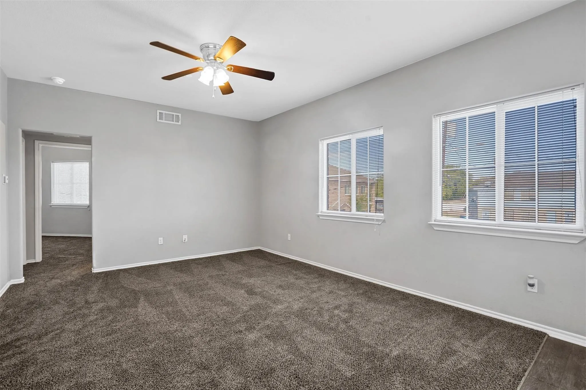 Apartment For Rent in Denton County , 612 Meadow View Court 101, Denton, Texas 76207, 3 Bedroom, 2 Bathroom, Garage spaces, 1,150 Sqft, built in 2017, mls#21405215, Real Estate Agent in Denton, Homes For Rent in Denton county, Homes For Rent in Denton, Realtor in Denton Texas, Real Estate Brokerage Independent Realty Texas, Luminita Cordes Realtor