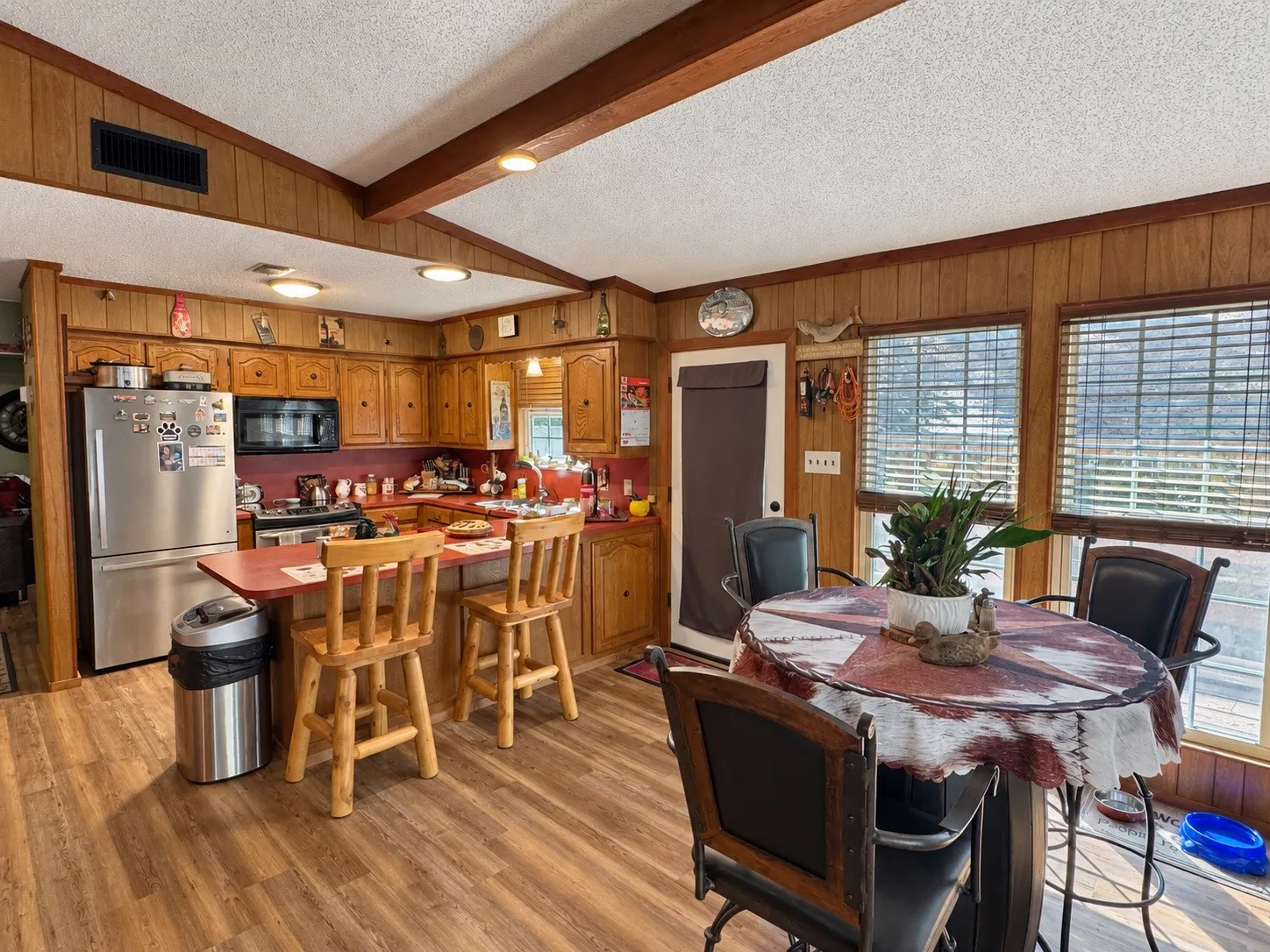 Single Family Residence For Sale in Wood County , 1048 Holly Trail, Holly Lake Ranch, Texas 75765, 2 Bedroom, 1 Bathroom, Garage spaces, 984 Sqft, built in 2005, mls#21405219, Real Estate Agent in Holly Lake Ranch, Homes For Sale in Wood county, Homes For Sale in Holly Lake Ranch, Realtor in Holly Lake Ranch Texas, Real Estate Brokerage Independent Realty Texas, Luminita Cordes Realtor
