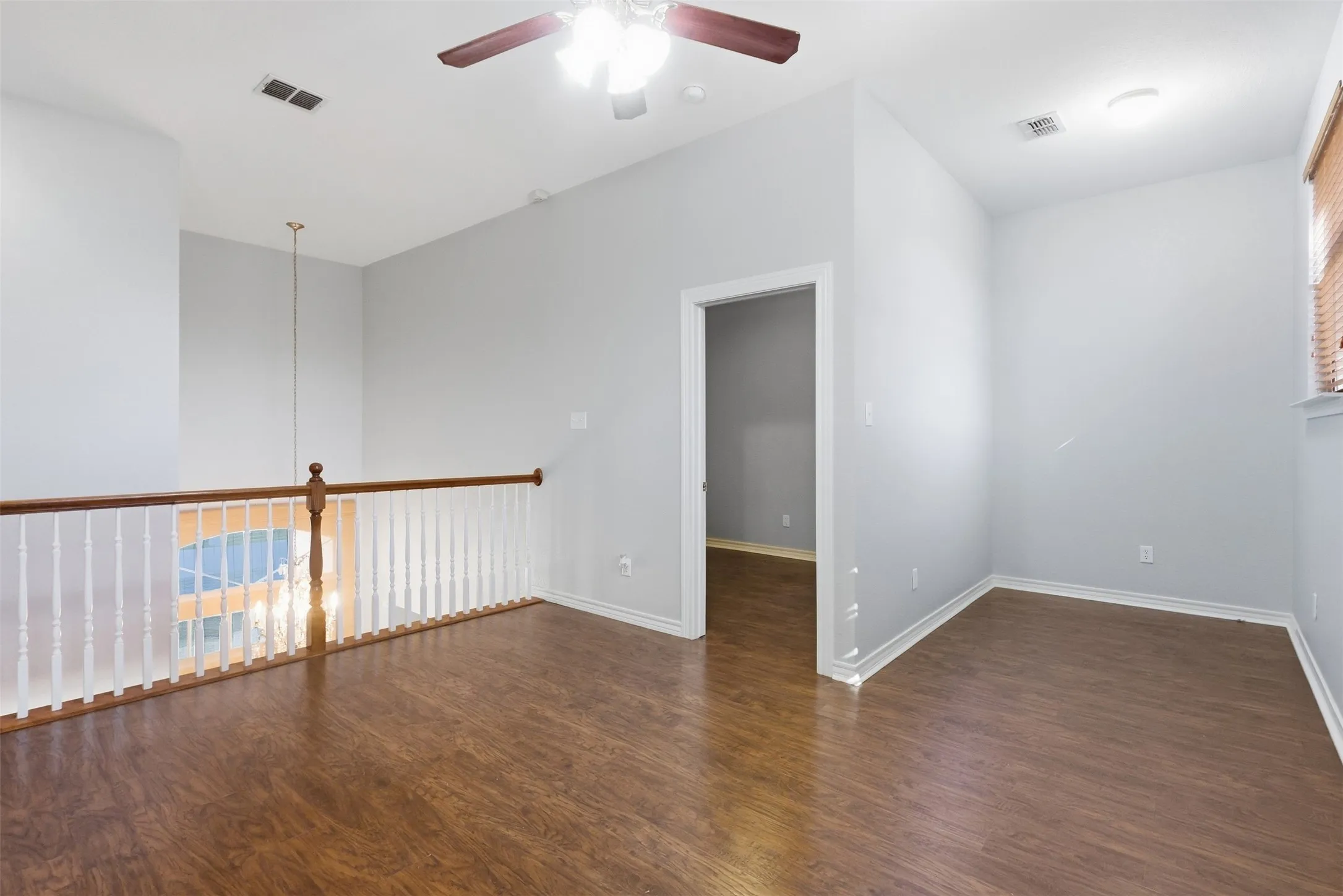 Single Family Residence For Sale in Tarrant County , 1013 Telford Trail, Crowley, Texas 76036, 4 Bedroom, 4 Bathroom, 3 Garage spaces, 4,000 Sqft, built in 2006, mls#21402000, Real Estate Agent in Crowley, Homes For Sale in Tarrant county, Homes For Sale in Crowley, Realtor in Crowley Texas, Real Estate Brokerage Independent Realty Texas, Luminita Cordes Realtor