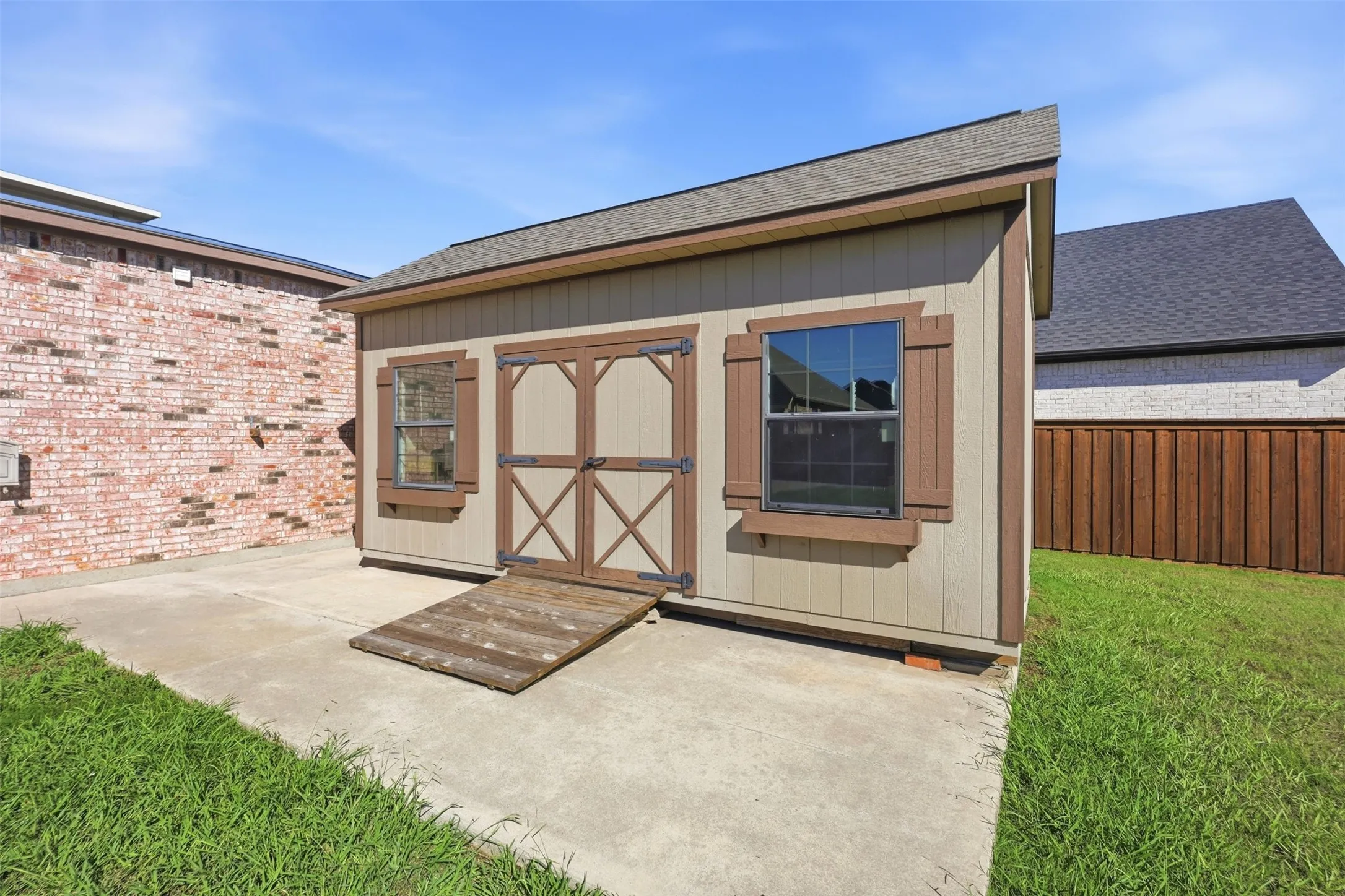 Single Family Residence For Sale in Tarrant County , 1013 Telford Trail, Crowley, Texas 76036, 4 Bedroom, 4 Bathroom, 3 Garage spaces, 4,000 Sqft, built in 2006, mls#21402000, Real Estate Agent in Crowley, Homes For Sale in Tarrant county, Homes For Sale in Crowley, Realtor in Crowley Texas, Real Estate Brokerage Independent Realty Texas, Luminita Cordes Realtor