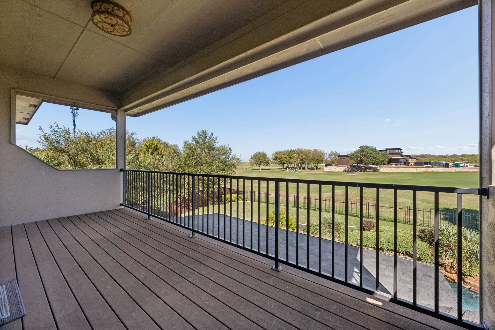Single Family Residence For Sale in Tarrant County , 837 Thomas Crossing Drive, Fort Worth, Texas 76028, 4 Bedroom, 3 Bathroom, 3 Garage spaces, 3,185 Sqft, built in 2005, mls#21402077, Real Estate Agent in Fort Worth, Homes For Sale in Tarrant county, Homes For Sale in Fort Worth, Realtor in Fort Worth Texas, Real Estate Brokerage Independent Realty Texas, Luminita Cordes Realtor