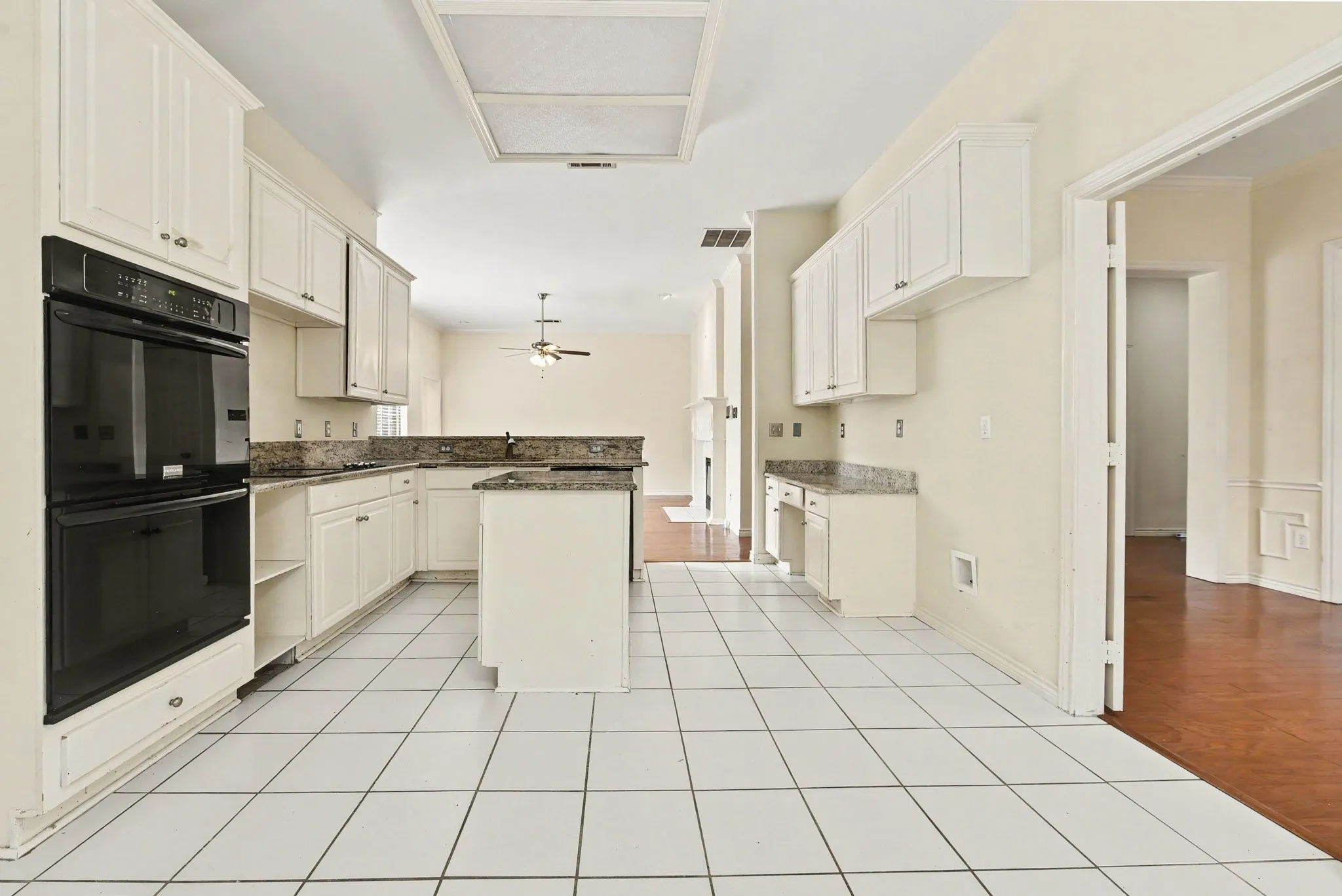 Single Family Residence For Sale in Collin County , 3100 Manga Drive, Plano, Texas 75025, 4 Bedroom, 2 Bathroom, 2 Garage spaces, 2,192 Sqft, built in 1992, mls#21404816, Real Estate Agent in Plano, Homes For Sale in Collin county, Homes For Sale in Plano, Realtor in Plano Texas, Real Estate Brokerage Independent Realty Texas, Luminita Cordes Realtor