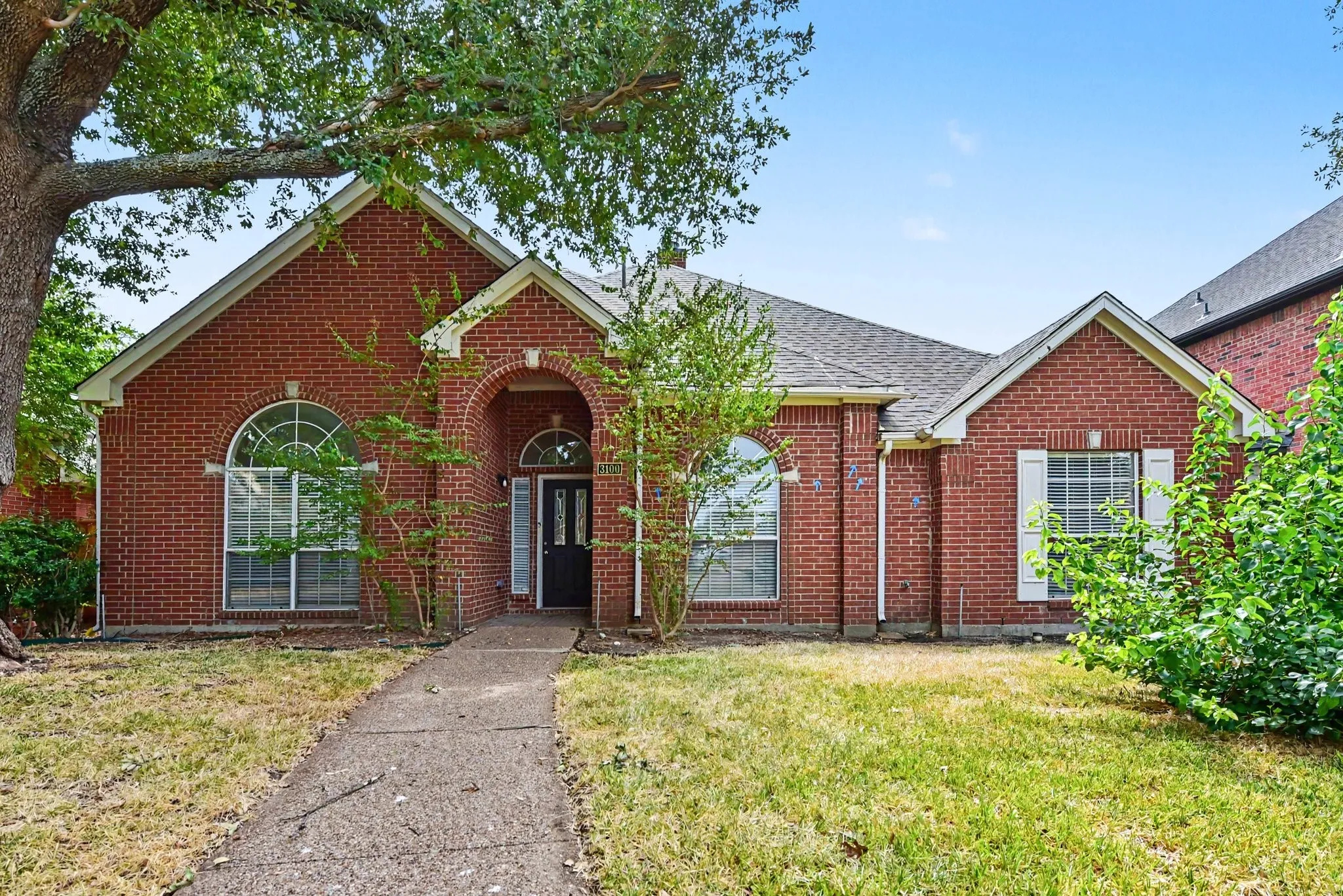 Single Family Residence For Sale in Collin County , 3100 Manga Drive, Plano, Texas 75025, 4 Bedroom, 2 Bathroom, 2 Garage spaces, 2,192 Sqft, built in 1992, mls#21404816, Real Estate Agent in Plano, Homes For Sale in Collin county, Homes For Sale in Plano, Realtor in Plano Texas, Real Estate Brokerage Independent Realty Texas, Luminita Cordes Realtor