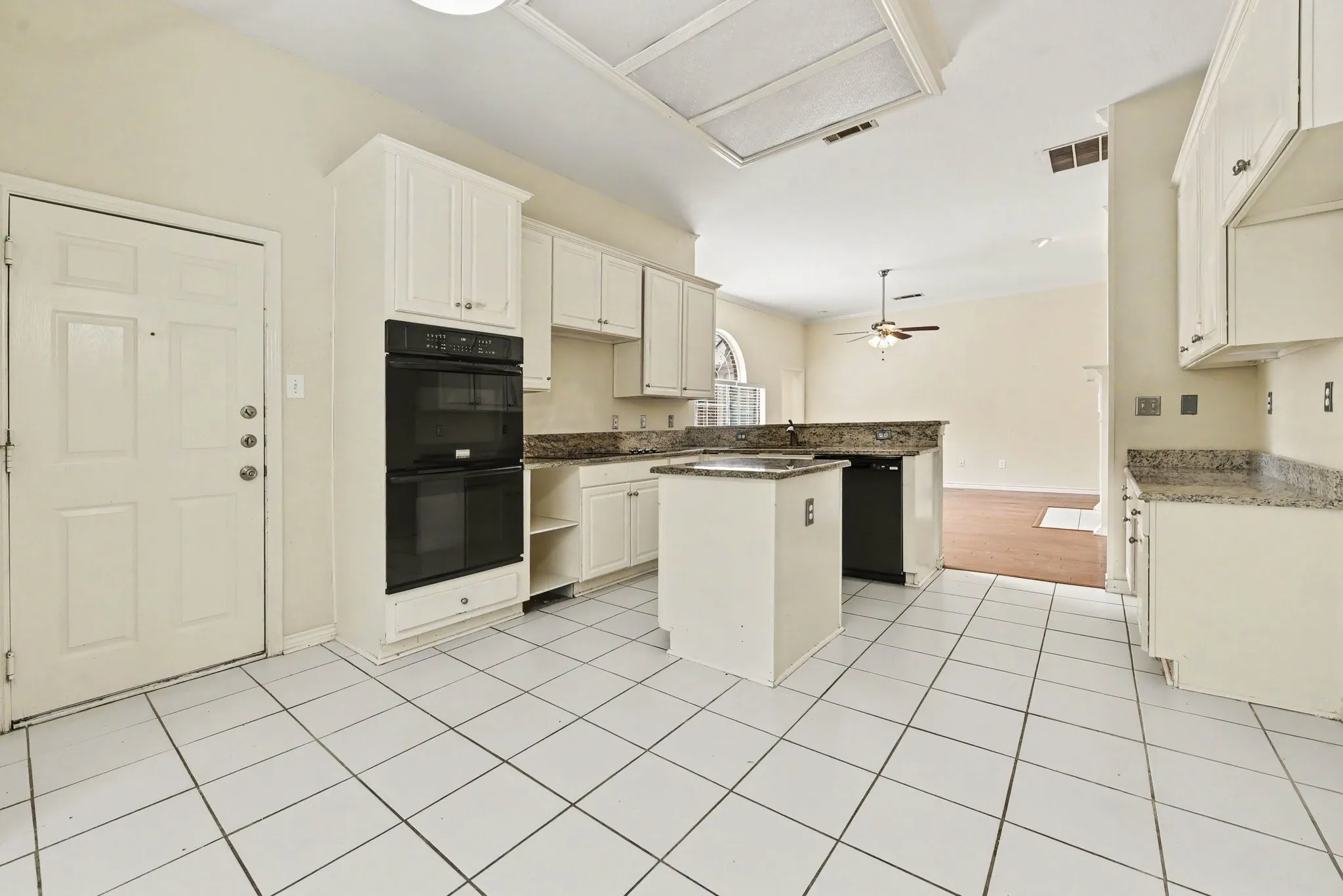 Single Family Residence For Sale in Collin County , 3100 Manga Drive, Plano, Texas 75025, 4 Bedroom, 2 Bathroom, 2 Garage spaces, 2,192 Sqft, built in 1992, mls#21404816, Real Estate Agent in Plano, Homes For Sale in Collin county, Homes For Sale in Plano, Realtor in Plano Texas, Real Estate Brokerage Independent Realty Texas, Luminita Cordes Realtor
