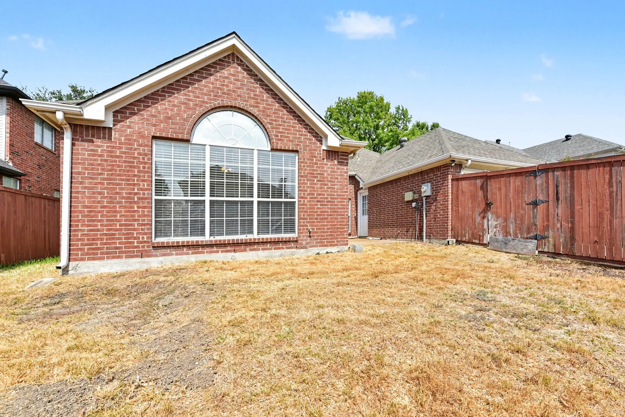 Single Family Residence For Sale in Collin County , 3100 Manga Drive, Plano, Texas 75025, 4 Bedroom, 2 Bathroom, 2 Garage spaces, 2,192 Sqft, built in 1992, mls#21404816, Real Estate Agent in Plano, Homes For Sale in Collin county, Homes For Sale in Plano, Realtor in Plano Texas, Real Estate Brokerage Independent Realty Texas, Luminita Cordes Realtor