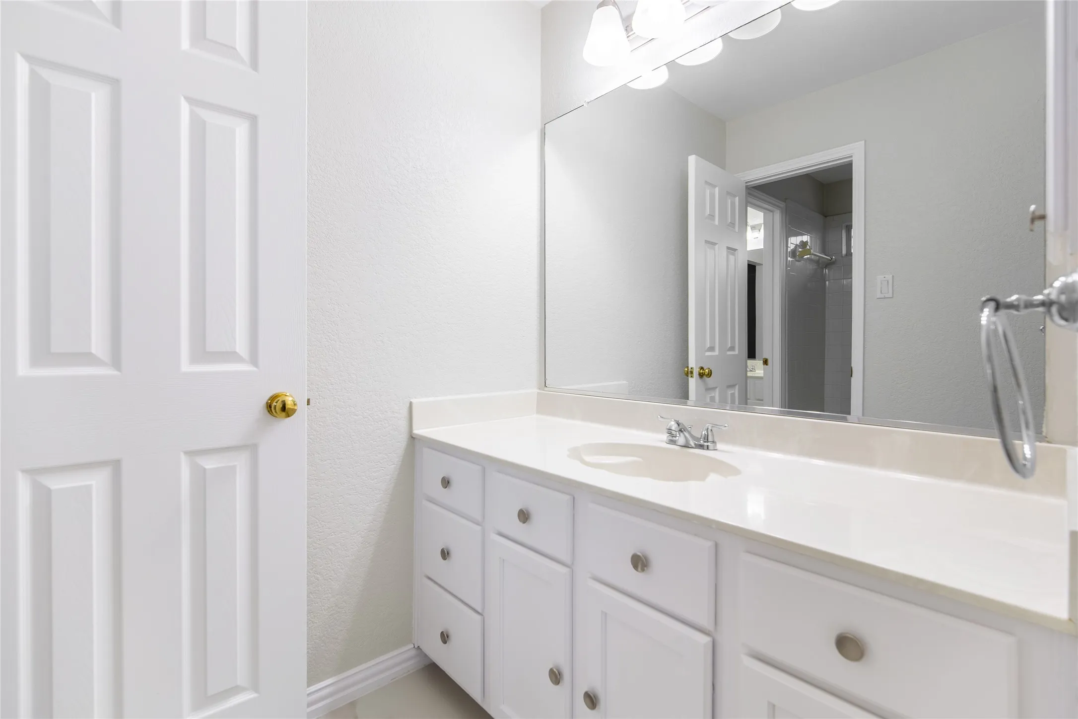 Single Family Residence For Sale in Collin County , 2305 Eldger Drive, Plano, Texas 75025, 4 Bedroom, 4 Bathroom, 2 Garage spaces, 3,431 Sqft, built in 1995, mls#21397106, Real Estate Agent in Plano, Homes For Sale in Collin county, Homes For Sale in Plano, Realtor in Plano Texas, Real Estate Brokerage Independent Realty Texas, Luminita Cordes Realtor