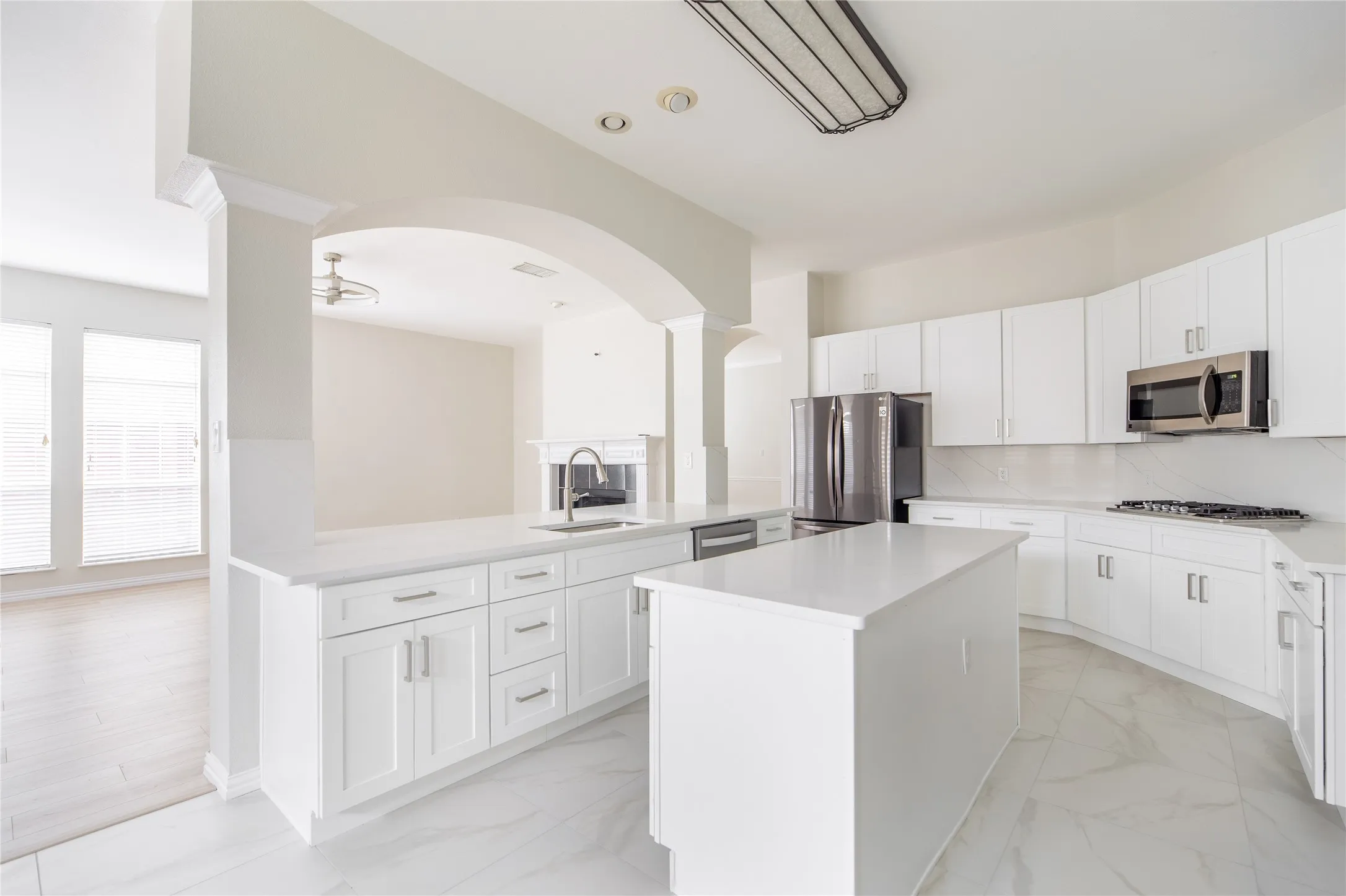Single Family Residence For Sale in Collin County , 2305 Eldger Drive, Plano, Texas 75025, 4 Bedroom, 4 Bathroom, 2 Garage spaces, 3,431 Sqft, built in 1995, mls#21397106, Real Estate Agent in Plano, Homes For Sale in Collin county, Homes For Sale in Plano, Realtor in Plano Texas, Real Estate Brokerage Independent Realty Texas, Luminita Cordes Realtor