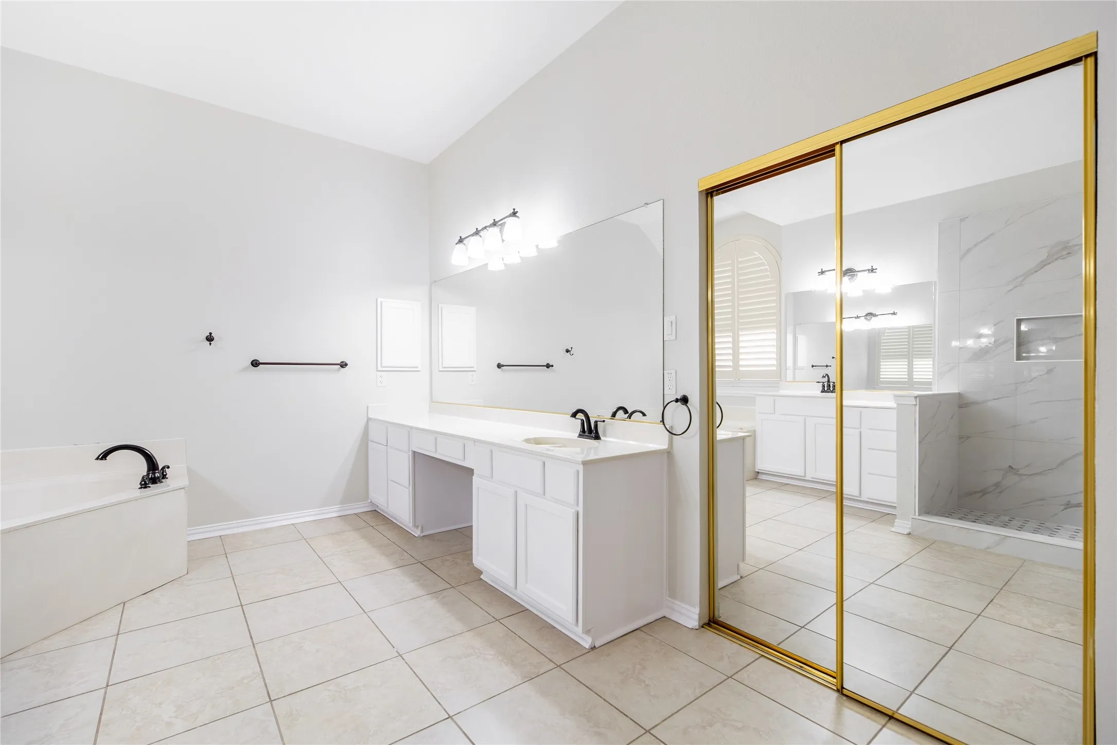 Single Family Residence For Sale in Collin County , 2305 Eldger Drive, Plano, Texas 75025, 4 Bedroom, 4 Bathroom, 2 Garage spaces, 3,431 Sqft, built in 1995, mls#21397106, Real Estate Agent in Plano, Homes For Sale in Collin county, Homes For Sale in Plano, Realtor in Plano Texas, Real Estate Brokerage Independent Realty Texas, Luminita Cordes Realtor