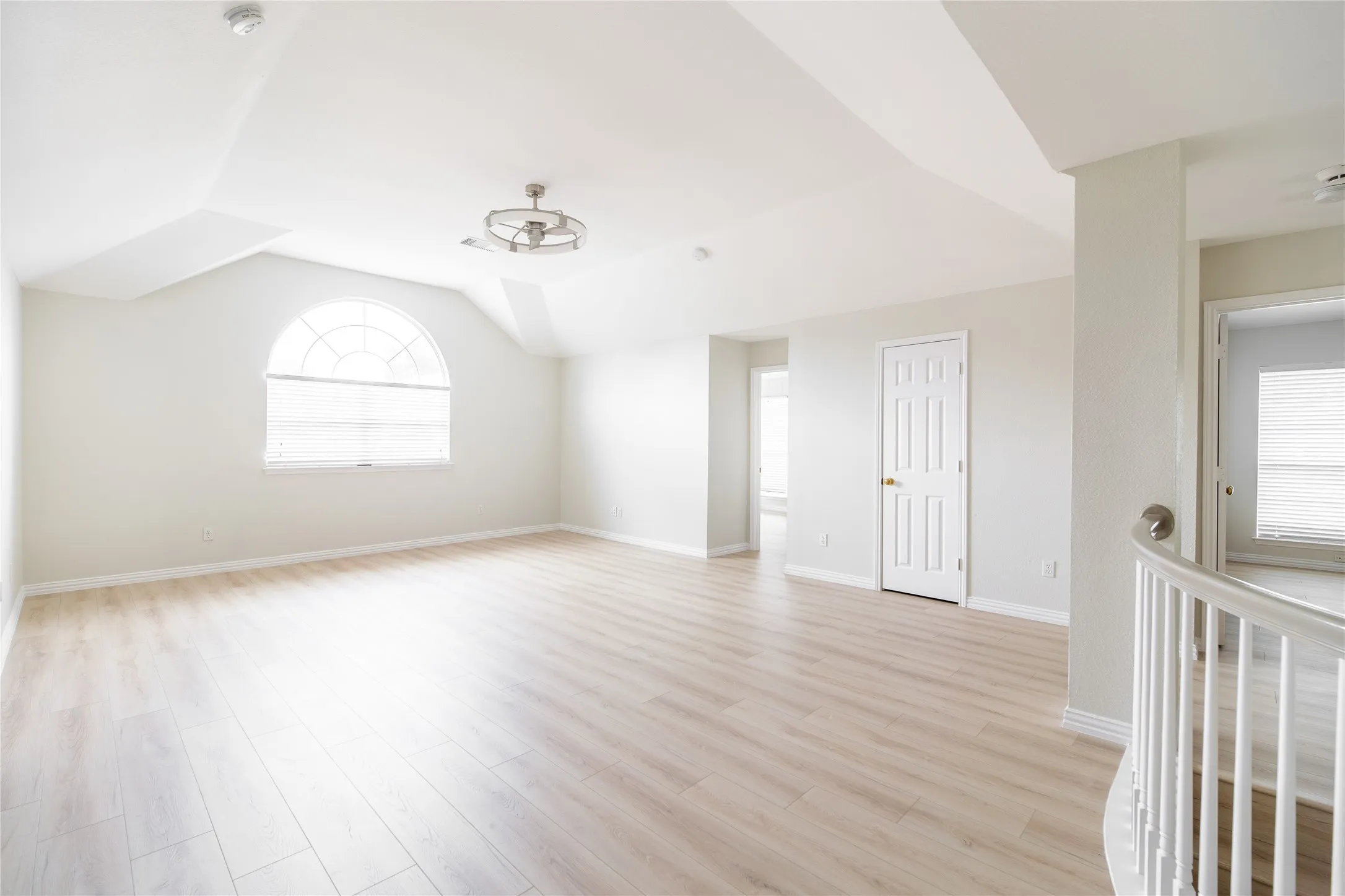 Single Family Residence For Sale in Collin County , 2305 Eldger Drive, Plano, Texas 75025, 4 Bedroom, 4 Bathroom, 2 Garage spaces, 3,431 Sqft, built in 1995, mls#21397106, Real Estate Agent in Plano, Homes For Sale in Collin county, Homes For Sale in Plano, Realtor in Plano Texas, Real Estate Brokerage Independent Realty Texas, Luminita Cordes Realtor