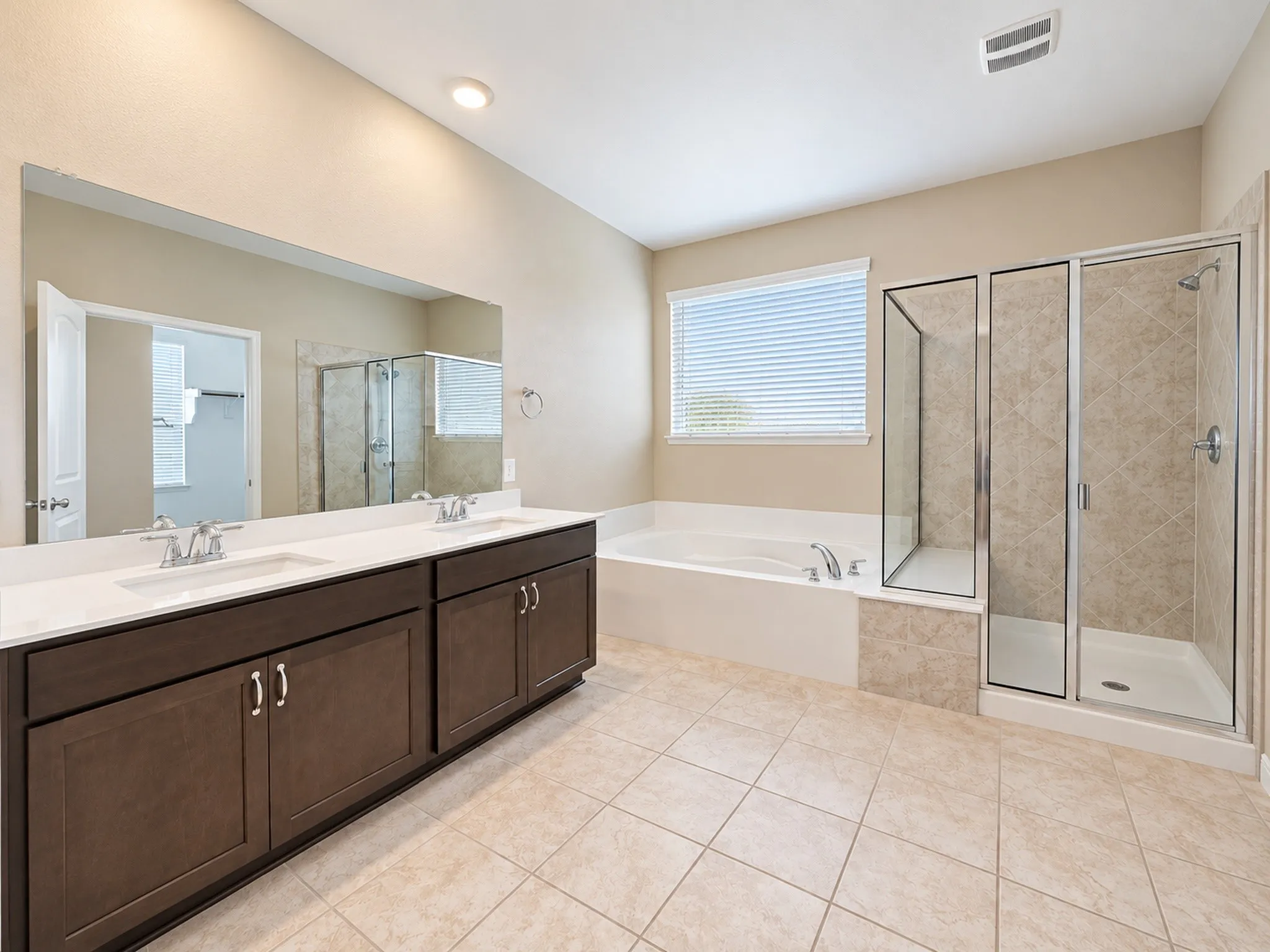 Single Family Residence For Sale in Collin County , 1529 Bennington Lane, Celina, Texas 75009, 3 Bedroom, 2 Bathroom, 2 Garage spaces, 1,532 Sqft, built in 2020, mls#21403815, Real Estate Agent in Celina, Homes For Sale in Collin county, Homes For Sale in Celina, Realtor in Celina Texas, Real Estate Brokerage Independent Realty Texas, Luminita Cordes Realtor
