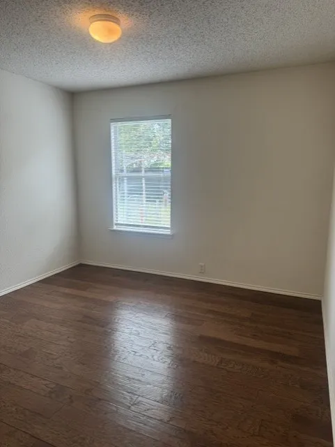 Single Family Residence For Rent in Tarrant County , 1403 Eveningcrest Court, Arlington, Texas 76002, 4 Bedroom, 2 Bathroom, 2 Garage spaces, 2,126 Sqft, built in 2000, mls#21404035, Real Estate Agent in Arlington, Homes For Rent in Tarrant county, Homes For Rent in Arlington, Realtor in Arlington Texas, Real Estate Brokerage Independent Realty Texas, Luminita Cordes Realtor