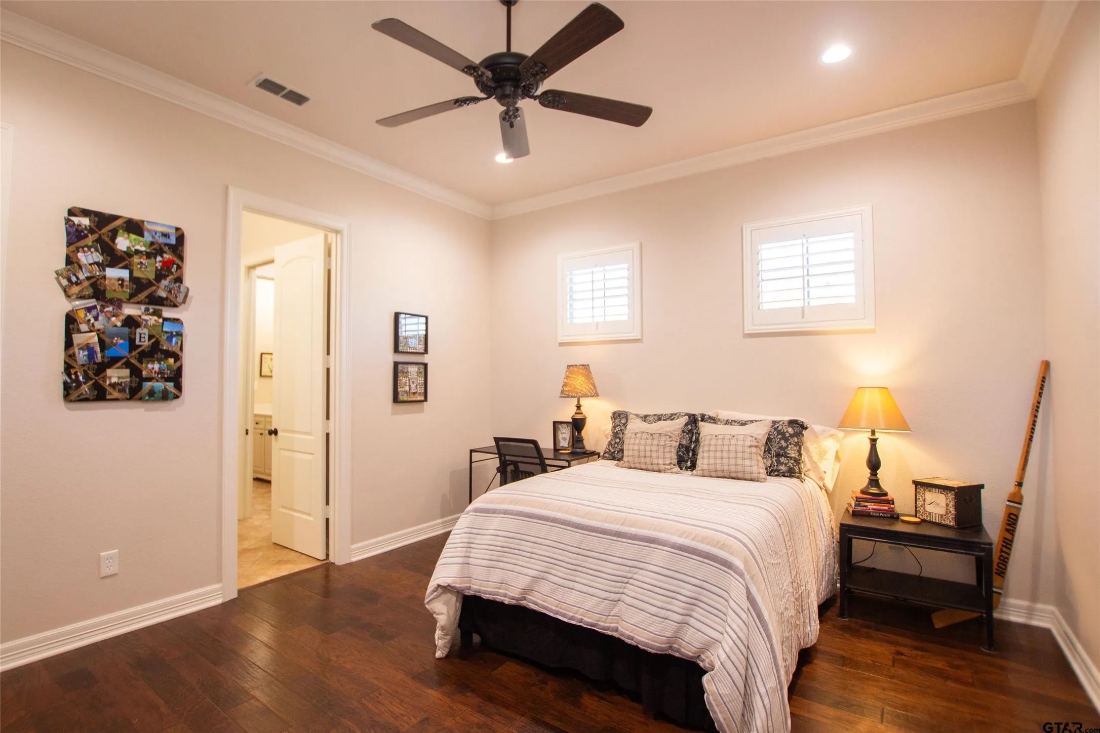 Single Family Residence For Sale in Smith County , 7130 Holly Square Ct., Tyler, Texas 75703, 3 Bedroom, 3 Bathroom, 2 Garage spaces, 2,589 Sqft, built in 2009, mls#21405230, Real Estate Agent in Tyler, Homes For Sale in Smith county, Homes For Sale in Tyler, Realtor in Tyler Texas, Real Estate Brokerage Independent Realty Texas, Luminita Cordes Realtor