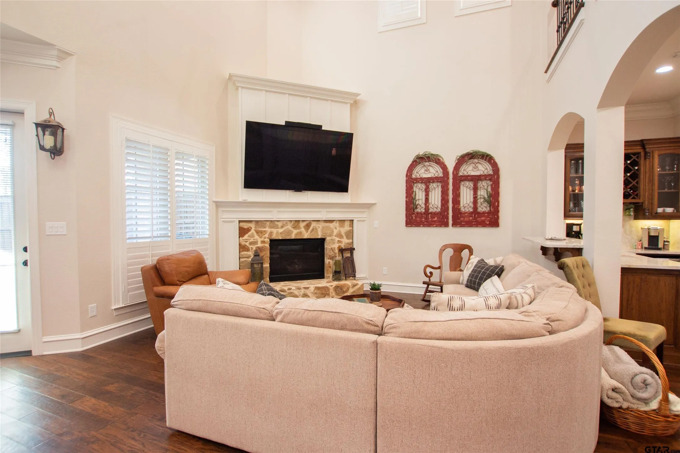 Single Family Residence For Sale in Smith County , 7130 Holly Square Ct., Tyler, Texas 75703, 3 Bedroom, 3 Bathroom, 2 Garage spaces, 2,589 Sqft, built in 2009, mls#21405230, Real Estate Agent in Tyler, Homes For Sale in Smith county, Homes For Sale in Tyler, Realtor in Tyler Texas, Real Estate Brokerage Independent Realty Texas, Luminita Cordes Realtor