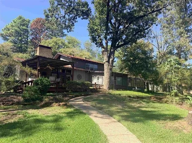 Single Family Residence For Sale in Smith County , 1205 Lake Cross Road, Hideaway, Texas 75771, 3 Bedroom, 3 Bathroom, 3 Garage spaces, 2,954 Sqft, built in 1971, mls#21404980, Real Estate Agent in Hideaway, Homes For Sale in Smith county, Homes For Sale in Hideaway, Realtor in Hideaway Texas, Real Estate Brokerage Independent Realty Texas, Luminita Cordes Realtor