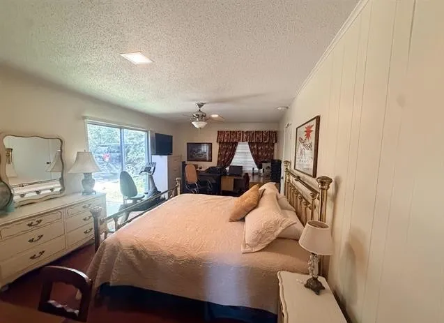 Single Family Residence For Sale in Smith County , 1205 Lake Cross Road, Hideaway, Texas 75771, 3 Bedroom, 3 Bathroom, 3 Garage spaces, 2,954 Sqft, built in 1971, mls#21404980, Real Estate Agent in Hideaway, Homes For Sale in Smith county, Homes For Sale in Hideaway, Realtor in Hideaway Texas, Real Estate Brokerage Independent Realty Texas, Luminita Cordes Realtor