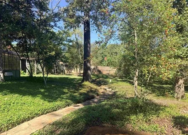 Single Family Residence For Sale in Smith County , 1205 Lake Cross Road, Hideaway, Texas 75771, 3 Bedroom, 3 Bathroom, 3 Garage spaces, 2,954 Sqft, built in 1971, mls#21404980, Real Estate Agent in Hideaway, Homes For Sale in Smith county, Homes For Sale in Hideaway, Realtor in Hideaway Texas, Real Estate Brokerage Independent Realty Texas, Luminita Cordes Realtor