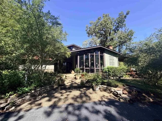Single Family Residence For Sale in Smith County , 1205 Lake Cross Road, Hideaway, Texas 75771, 3 Bedroom, 3 Bathroom, 3 Garage spaces, 2,954 Sqft, built in 1971, mls#21404980, Real Estate Agent in Hideaway, Homes For Sale in Smith county, Homes For Sale in Hideaway, Realtor in Hideaway Texas, Real Estate Brokerage Independent Realty Texas, Luminita Cordes Realtor