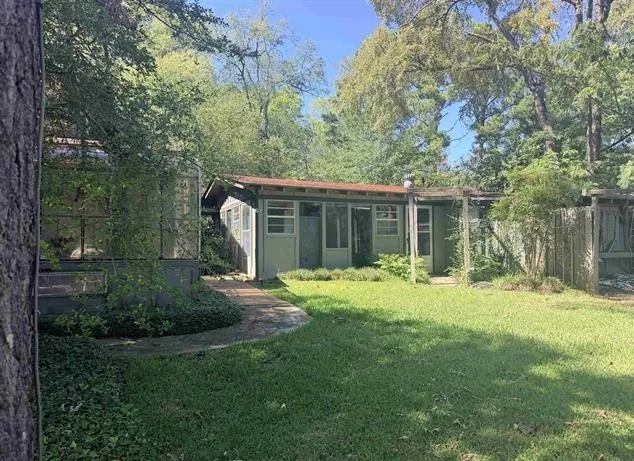 Single Family Residence For Sale in Smith County , 1205 Lake Cross Road, Hideaway, Texas 75771, 3 Bedroom, 3 Bathroom, 3 Garage spaces, 2,954 Sqft, built in 1971, mls#21404980, Real Estate Agent in Hideaway, Homes For Sale in Smith county, Homes For Sale in Hideaway, Realtor in Hideaway Texas, Real Estate Brokerage Independent Realty Texas, Luminita Cordes Realtor