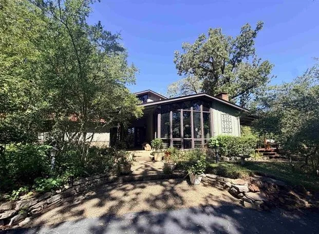 Single Family Residence For Sale in Smith County , 1205 Lake Cross Road, Hideaway, Texas 75771, 3 Bedroom, 3 Bathroom, 3 Garage spaces, 2,954 Sqft, built in 1971, mls#21404980, Real Estate Agent in Hideaway, Homes For Sale in Smith county, Homes For Sale in Hideaway, Realtor in Hideaway Texas, Real Estate Brokerage Independent Realty Texas, Luminita Cordes Realtor