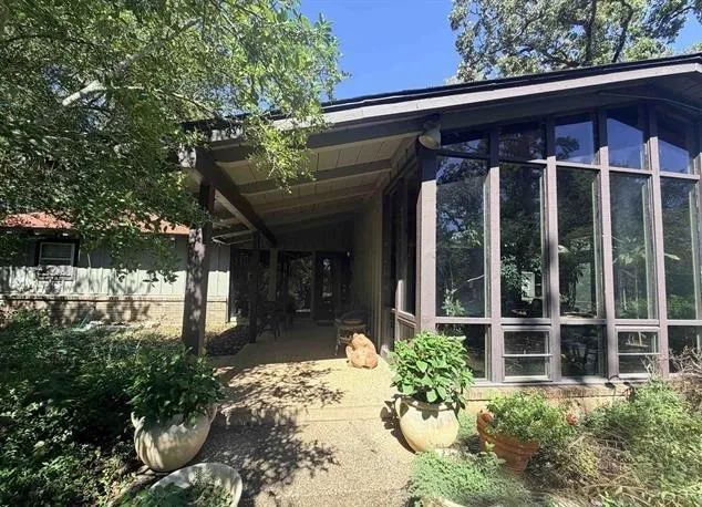 Single Family Residence For Sale in Smith County , 1205 Lake Cross Road, Hideaway, Texas 75771, 3 Bedroom, 3 Bathroom, 3 Garage spaces, 2,954 Sqft, built in 1971, mls#21404980, Real Estate Agent in Hideaway, Homes For Sale in Smith county, Homes For Sale in Hideaway, Realtor in Hideaway Texas, Real Estate Brokerage Independent Realty Texas, Luminita Cordes Realtor