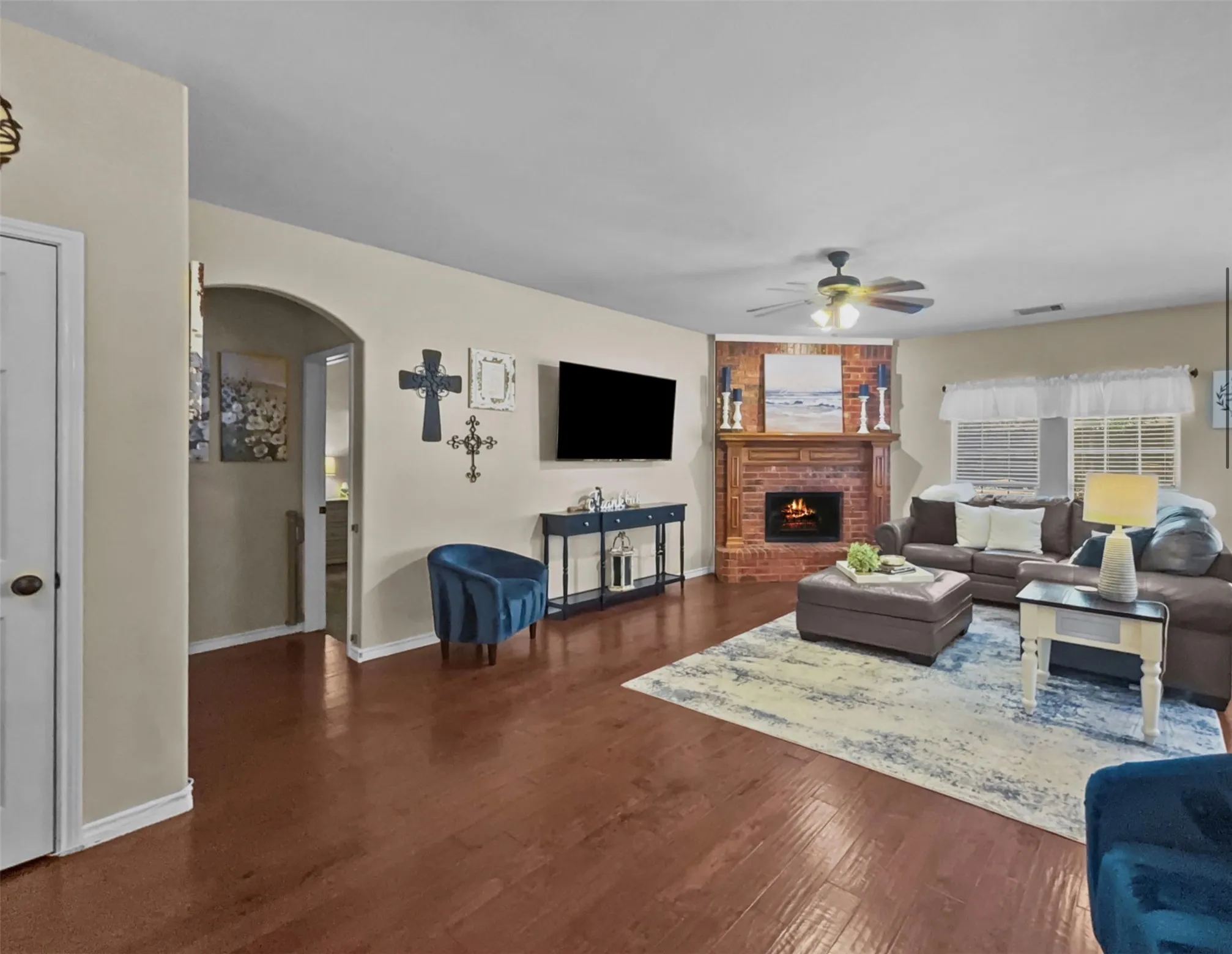 Single Family Residence For Sale in Collin County , 8600 La Quinta Lane, Mc Kinney, Texas 75070, 4 Bedroom, 3 Bathroom, 2 Garage spaces, 2,765 Sqft, built in 2004, mls#21403366, Real Estate Agent in Mc Kinney, Homes For Sale in Collin county, Homes For Sale in Mc Kinney, Realtor in Mc Kinney Texas, Real Estate Brokerage Independent Realty Texas, Luminita Cordes Realtor