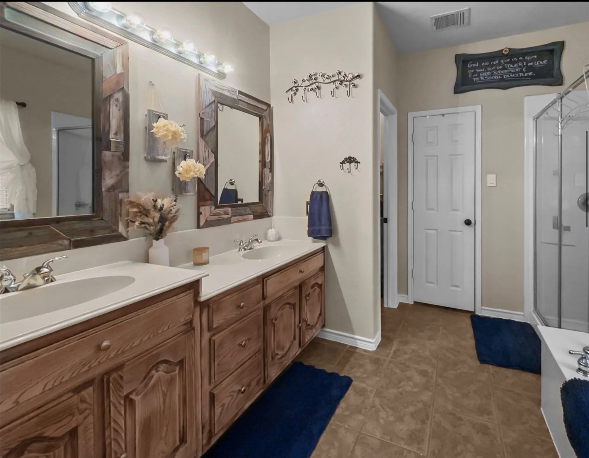 Single Family Residence For Sale in Collin County , 8600 La Quinta Lane, Mc Kinney, Texas 75070, 4 Bedroom, 3 Bathroom, 2 Garage spaces, 2,765 Sqft, built in 2004, mls#21403366, Real Estate Agent in Mc Kinney, Homes For Sale in Collin county, Homes For Sale in Mc Kinney, Realtor in Mc Kinney Texas, Real Estate Brokerage Independent Realty Texas, Luminita Cordes Realtor