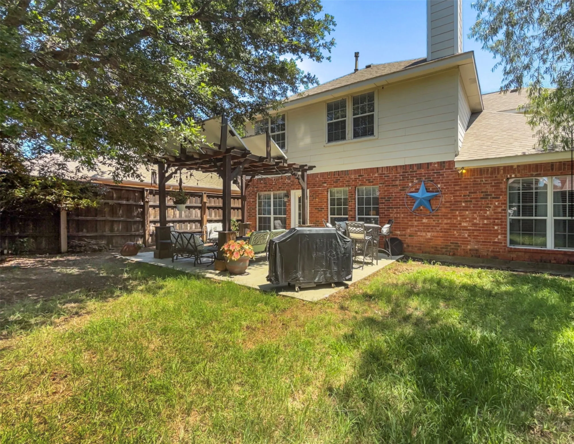 Single Family Residence For Sale in Collin County , 8600 La Quinta Lane, Mc Kinney, Texas 75070, 4 Bedroom, 3 Bathroom, 2 Garage spaces, 2,765 Sqft, built in 2004, mls#21403366, Real Estate Agent in Mc Kinney, Homes For Sale in Collin county, Homes For Sale in Mc Kinney, Realtor in Mc Kinney Texas, Real Estate Brokerage Independent Realty Texas, Luminita Cordes Realtor