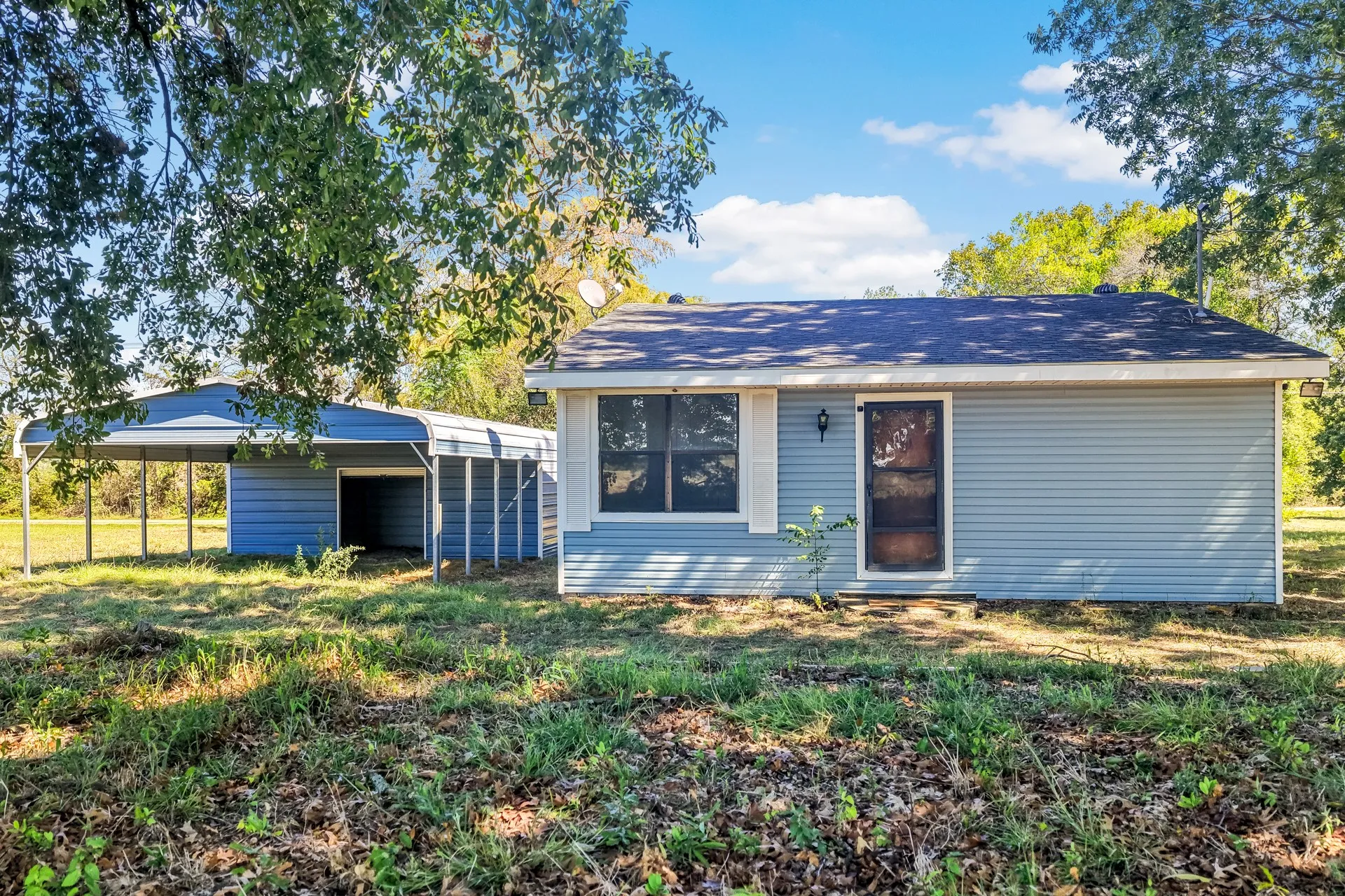 Single Family Residence For Sale in Upshur County , 6157 Fm 556, Gilmer, Texas 75644, 3 Bedroom, 1 Bathroom, Garage spaces, 1,690 Sqft, built in 1996, mls#21405233, Real Estate Agent in Gilmer, Homes For Sale in Upshur county, Homes For Sale in Gilmer, Realtor in Gilmer Texas, Real Estate Brokerage Independent Realty Texas, Luminita Cordes Realtor