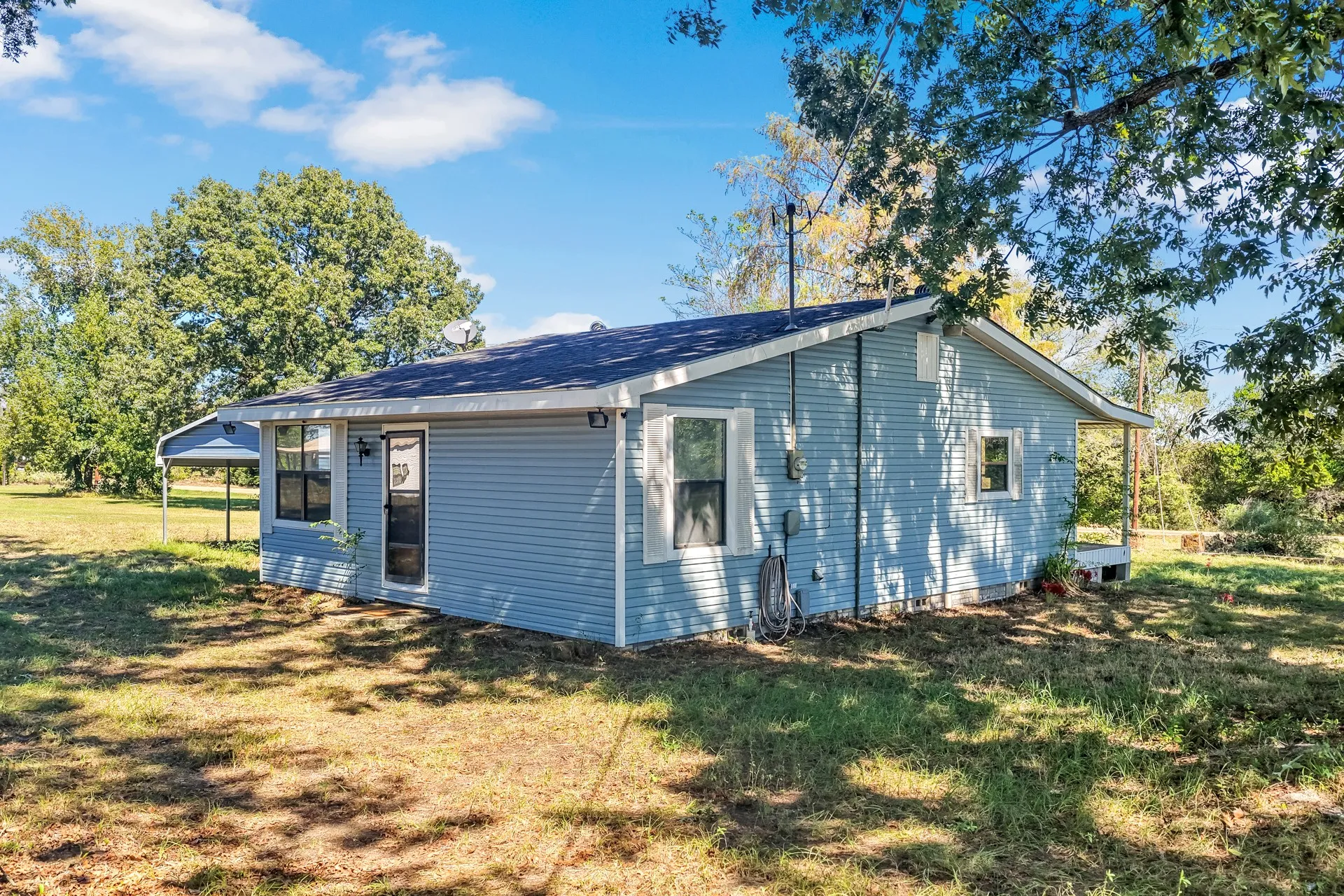 Single Family Residence For Sale in Upshur County , 6157 Fm 556, Gilmer, Texas 75644, 3 Bedroom, 1 Bathroom, Garage spaces, 1,690 Sqft, built in 1996, mls#21405233, Real Estate Agent in Gilmer, Homes For Sale in Upshur county, Homes For Sale in Gilmer, Realtor in Gilmer Texas, Real Estate Brokerage Independent Realty Texas, Luminita Cordes Realtor