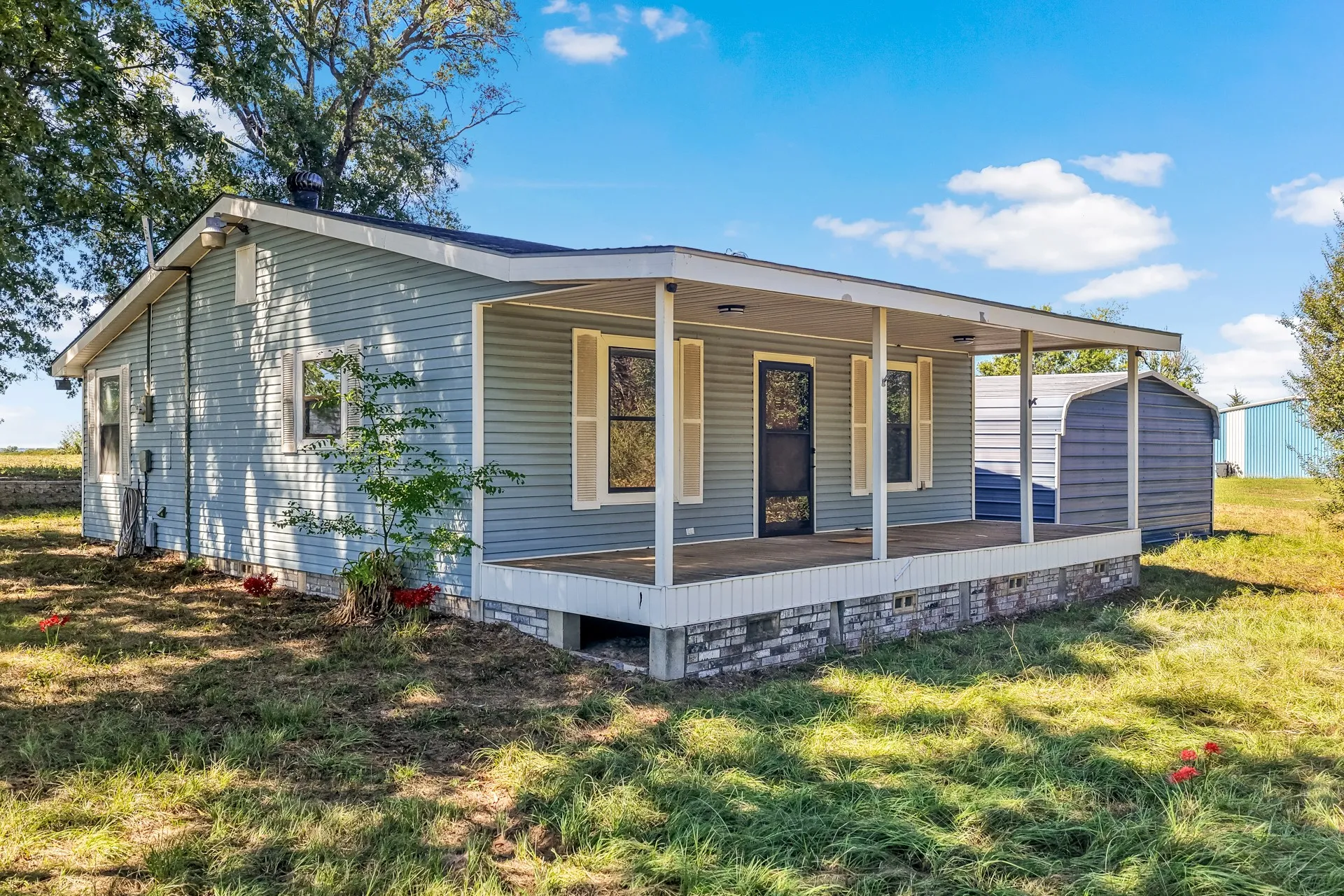 Single Family Residence For Sale in Upshur County , 6157 Fm 556, Gilmer, Texas 75644, 3 Bedroom, 1 Bathroom, Garage spaces, 1,690 Sqft, built in 1996, mls#21405233, Real Estate Agent in Gilmer, Homes For Sale in Upshur county, Homes For Sale in Gilmer, Realtor in Gilmer Texas, Real Estate Brokerage Independent Realty Texas, Luminita Cordes Realtor