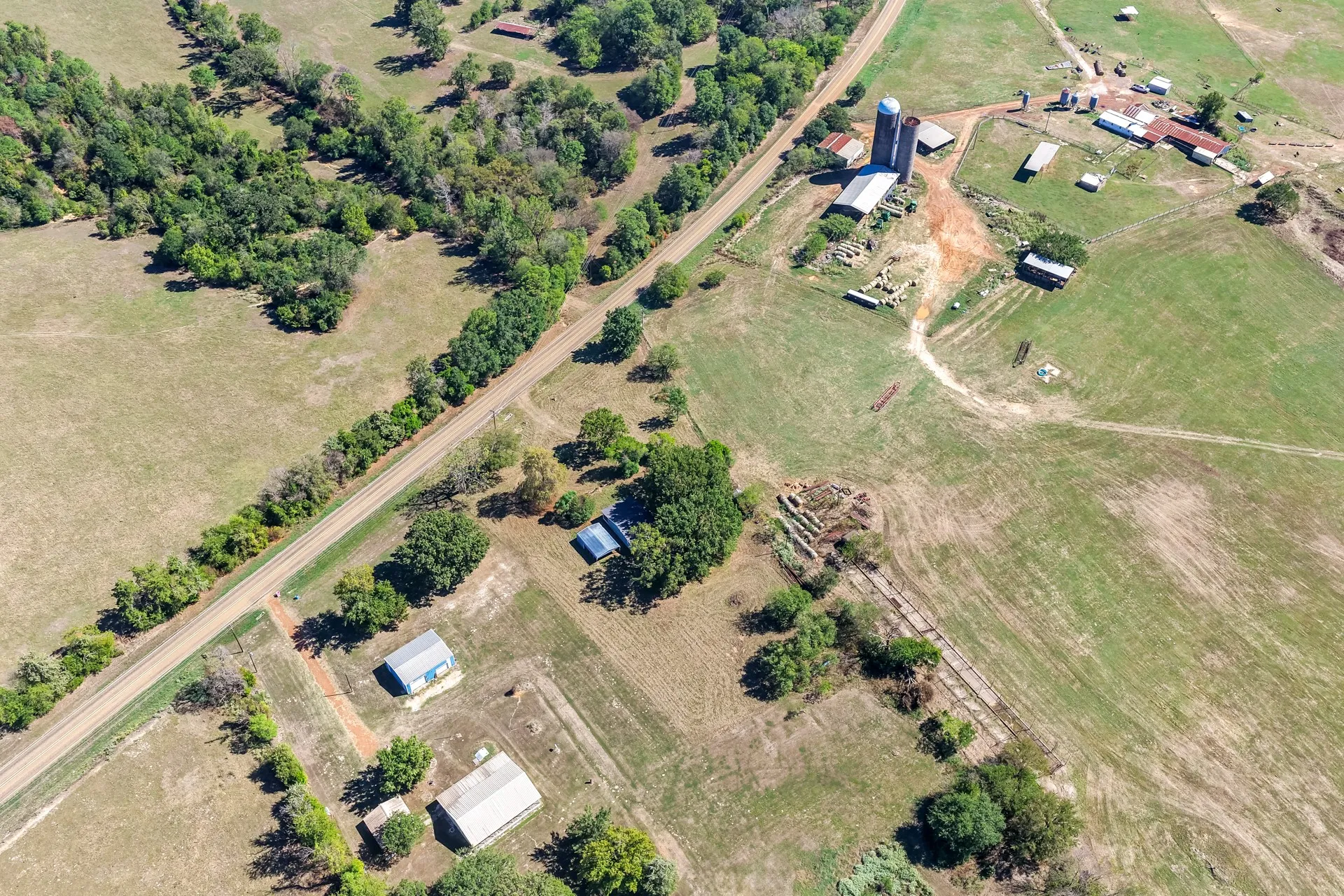 Single Family Residence For Sale in Upshur County , 6157 Fm 556, Gilmer, Texas 75644, 3 Bedroom, 1 Bathroom, Garage spaces, 1,690 Sqft, built in 1996, mls#21405233, Real Estate Agent in Gilmer, Homes For Sale in Upshur county, Homes For Sale in Gilmer, Realtor in Gilmer Texas, Real Estate Brokerage Independent Realty Texas, Luminita Cordes Realtor