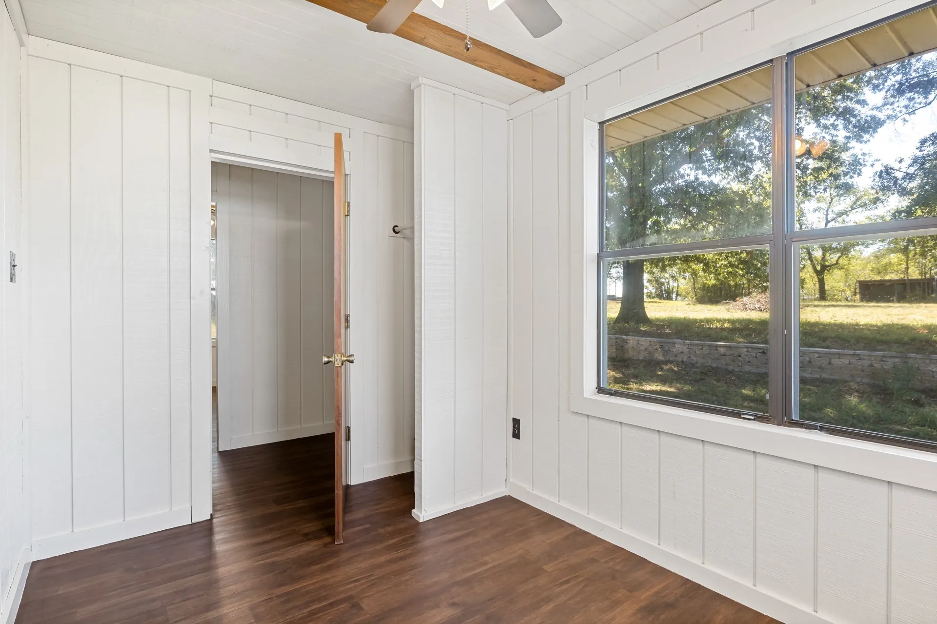 Single Family Residence For Sale in Upshur County , 6157 Fm 556, Gilmer, Texas 75644, 3 Bedroom, 1 Bathroom, Garage spaces, 1,690 Sqft, built in 1996, mls#21405233, Real Estate Agent in Gilmer, Homes For Sale in Upshur county, Homes For Sale in Gilmer, Realtor in Gilmer Texas, Real Estate Brokerage Independent Realty Texas, Luminita Cordes Realtor