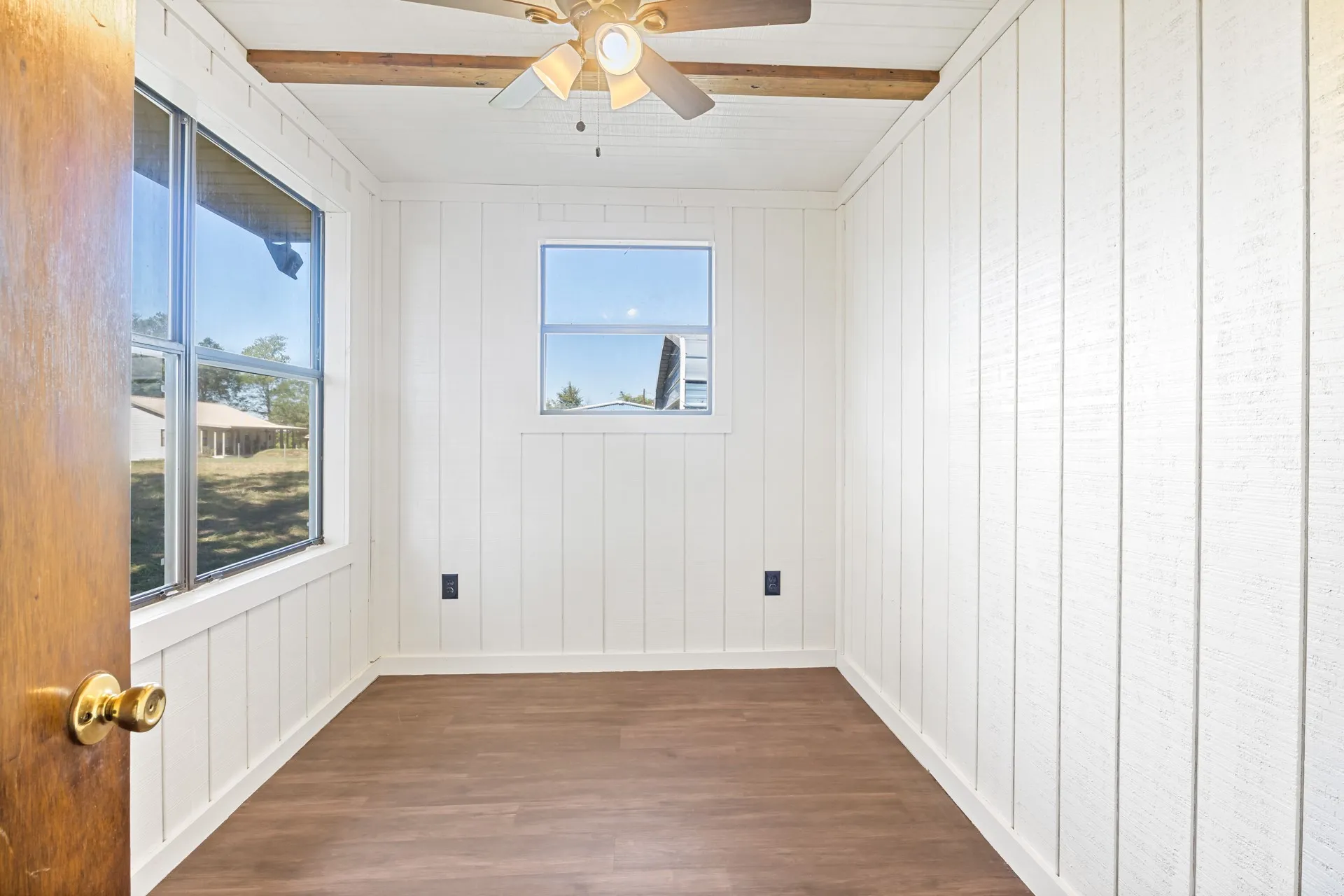 Single Family Residence For Sale in Upshur County , 6157 Fm 556, Gilmer, Texas 75644, 3 Bedroom, 1 Bathroom, Garage spaces, 1,690 Sqft, built in 1996, mls#21405233, Real Estate Agent in Gilmer, Homes For Sale in Upshur county, Homes For Sale in Gilmer, Realtor in Gilmer Texas, Real Estate Brokerage Independent Realty Texas, Luminita Cordes Realtor