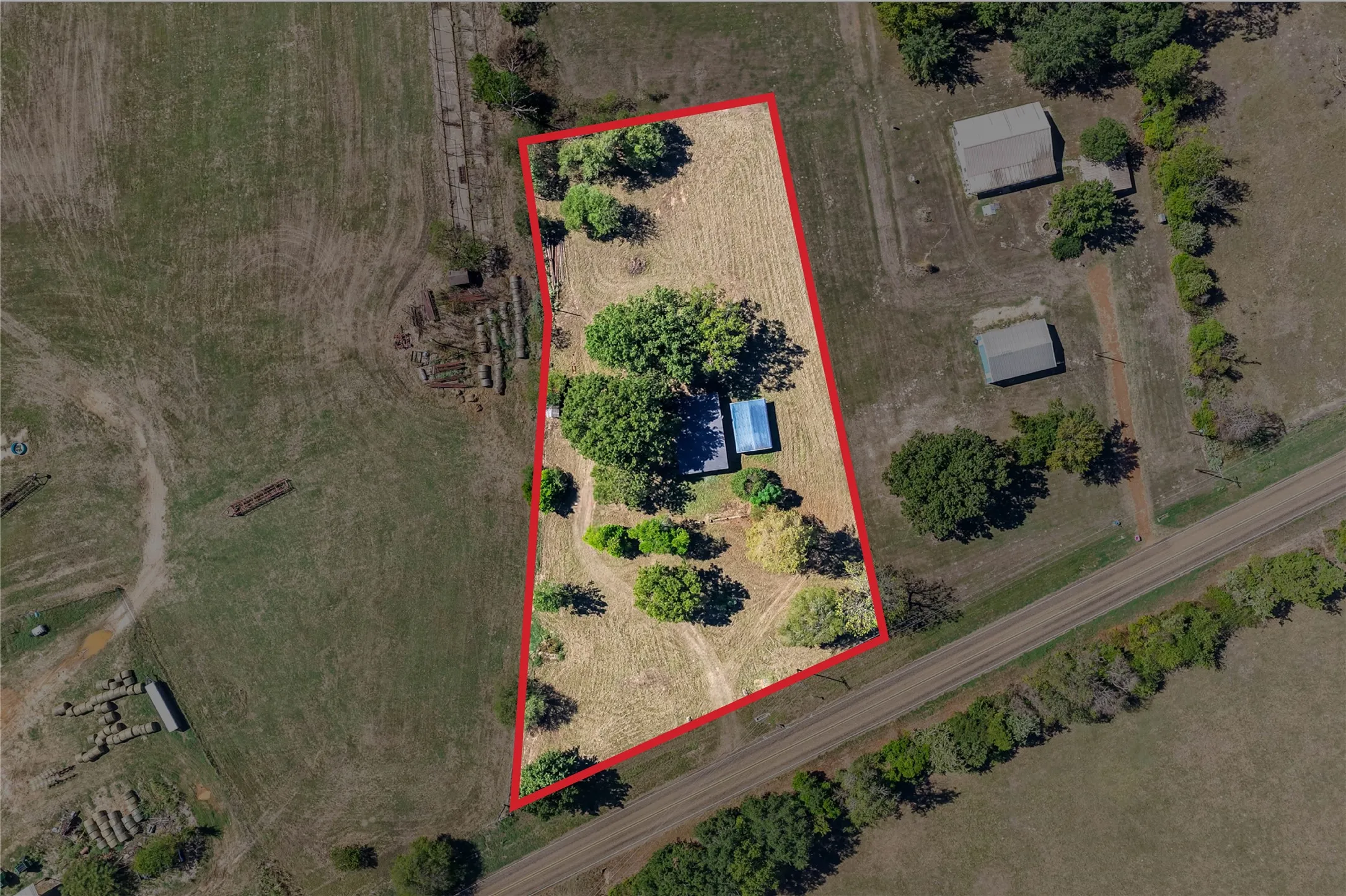 Single Family Residence For Sale in Upshur County , 6157 Fm 556, Gilmer, Texas 75644, 3 Bedroom, 1 Bathroom, Garage spaces, 1,690 Sqft, built in 1996, mls#21405233, Real Estate Agent in Gilmer, Homes For Sale in Upshur county, Homes For Sale in Gilmer, Realtor in Gilmer Texas, Real Estate Brokerage Independent Realty Texas, Luminita Cordes Realtor