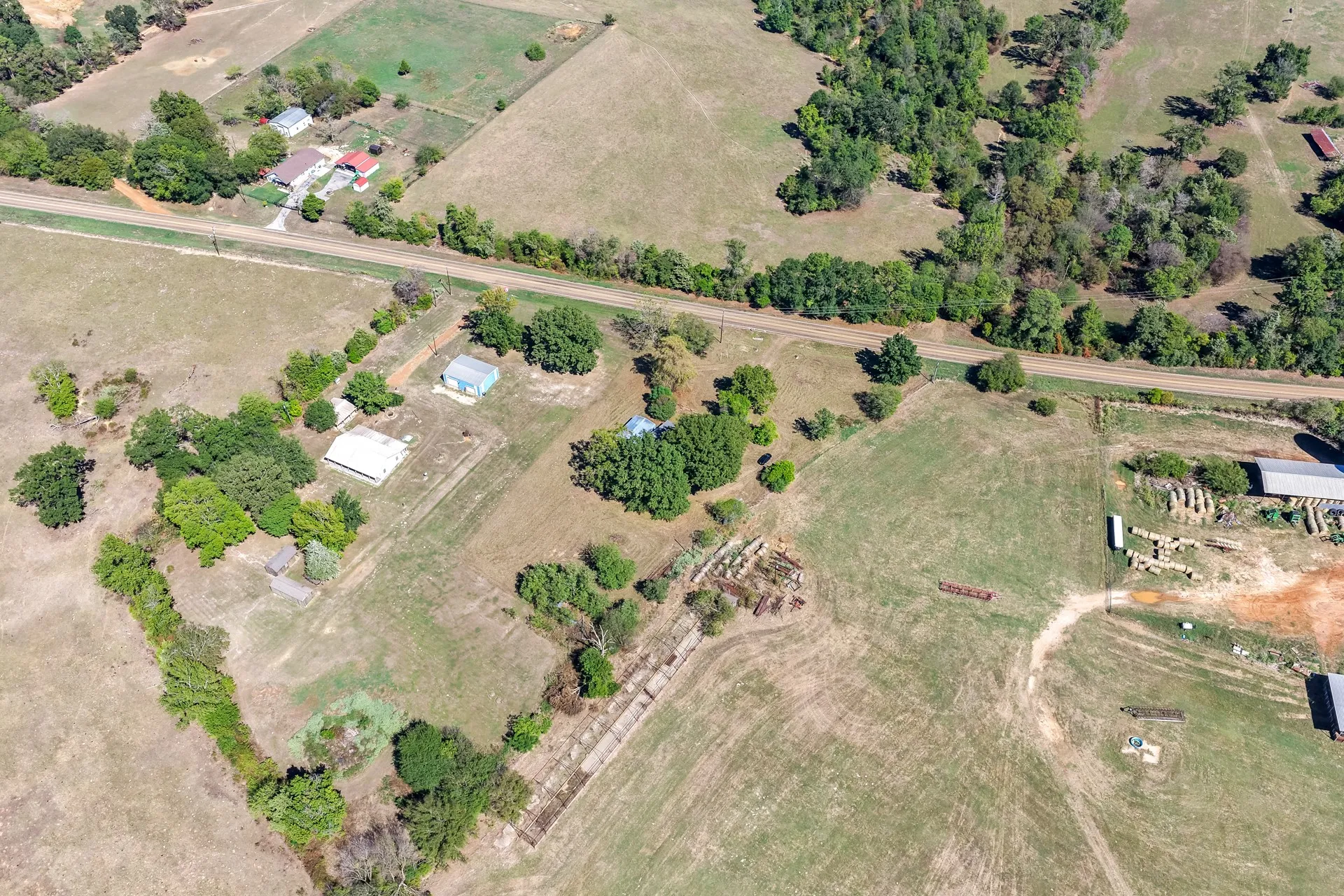 Single Family Residence For Sale in Upshur County , 6157 Fm 556, Gilmer, Texas 75644, 3 Bedroom, 1 Bathroom, Garage spaces, 1,690 Sqft, built in 1996, mls#21405233, Real Estate Agent in Gilmer, Homes For Sale in Upshur county, Homes For Sale in Gilmer, Realtor in Gilmer Texas, Real Estate Brokerage Independent Realty Texas, Luminita Cordes Realtor