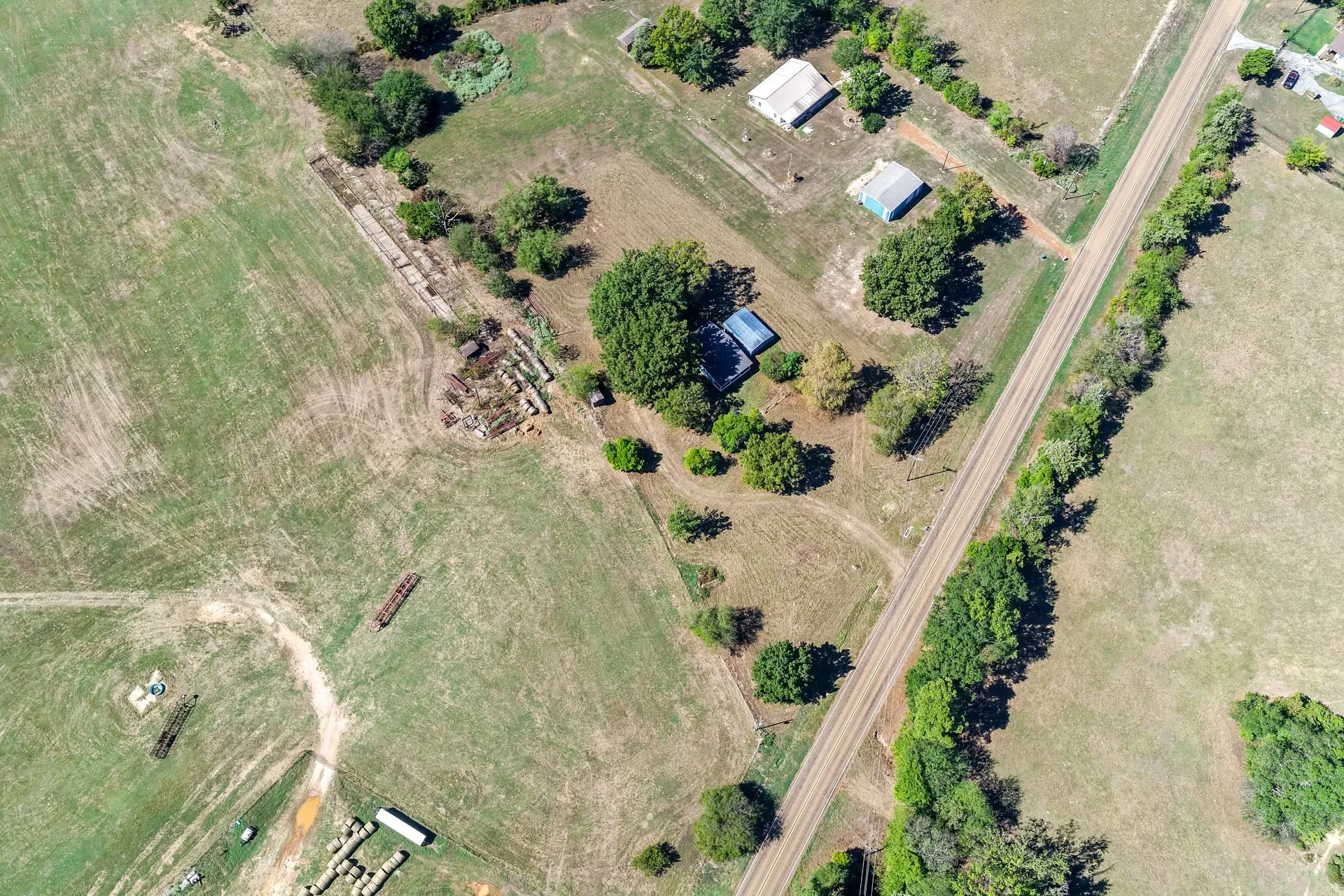 Single Family Residence For Sale in Upshur County , 6157 Fm 556, Gilmer, Texas 75644, 3 Bedroom, 1 Bathroom, Garage spaces, 1,690 Sqft, built in 1996, mls#21405233, Real Estate Agent in Gilmer, Homes For Sale in Upshur county, Homes For Sale in Gilmer, Realtor in Gilmer Texas, Real Estate Brokerage Independent Realty Texas, Luminita Cordes Realtor