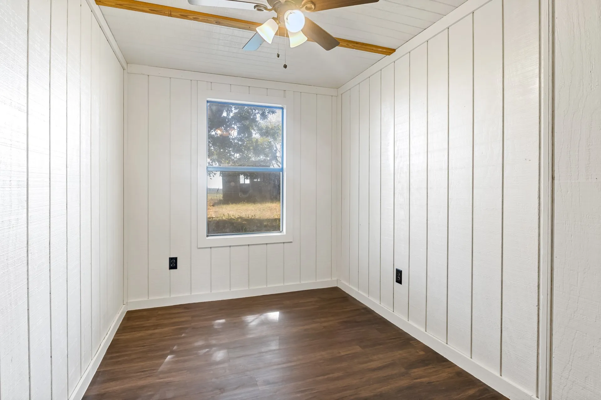Single Family Residence For Sale in Upshur County , 6157 Fm 556, Gilmer, Texas 75644, 3 Bedroom, 1 Bathroom, Garage spaces, 1,690 Sqft, built in 1996, mls#21405233, Real Estate Agent in Gilmer, Homes For Sale in Upshur county, Homes For Sale in Gilmer, Realtor in Gilmer Texas, Real Estate Brokerage Independent Realty Texas, Luminita Cordes Realtor